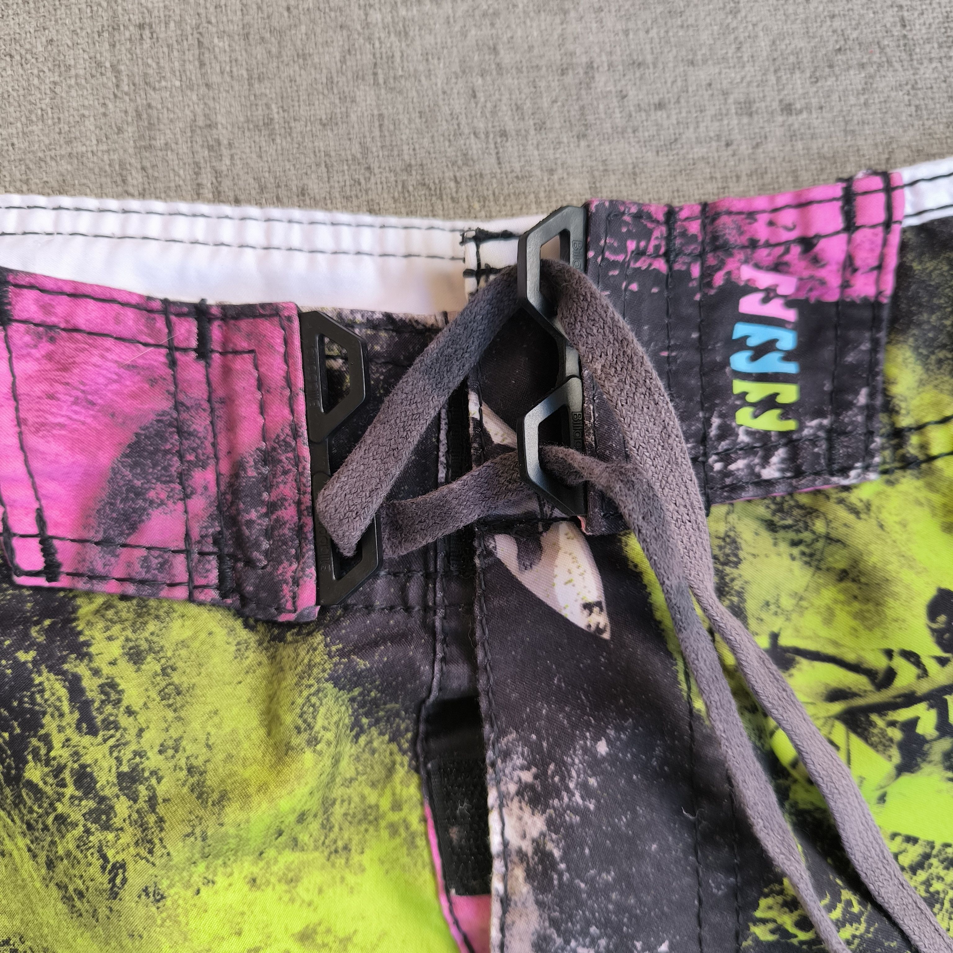 Billabong Billabong Y2K Neon Surf Board Shorts Men’s Swim Shorts Size US 32 / EU 48 - 4 Thumbnail