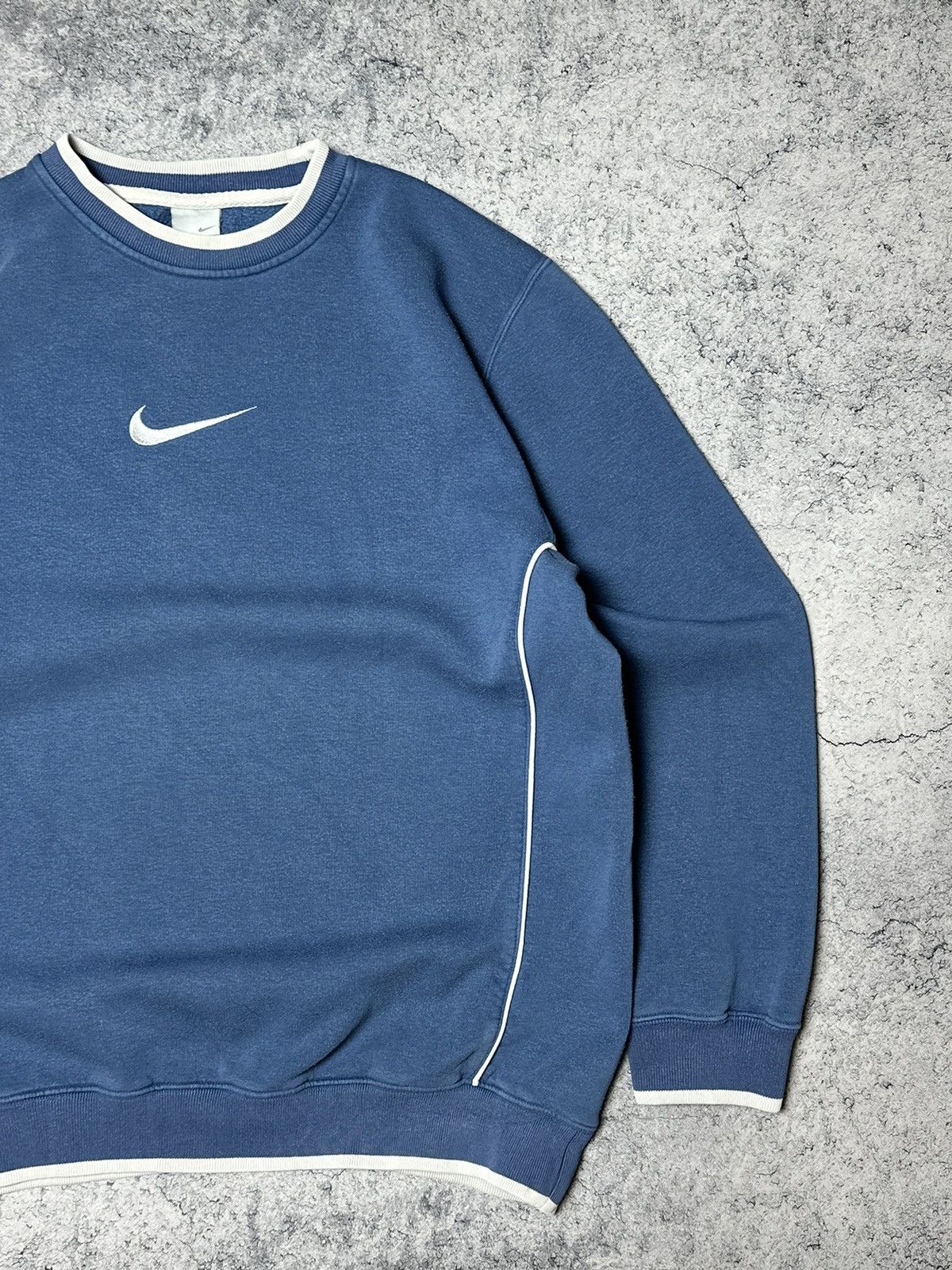 Nike Vintage Nike Center Swoosh Sweatshirt Size US L / EU 52-54 / 3 - 3 Thumbnail