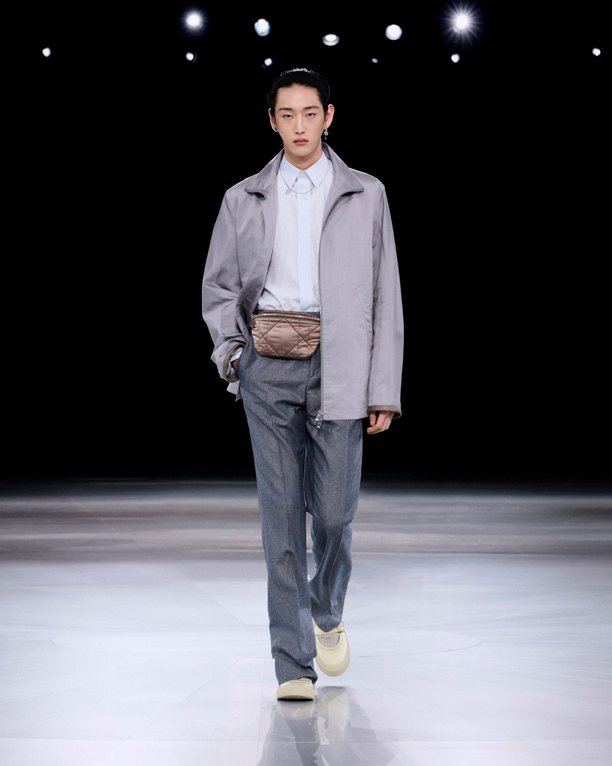 Dior o1bcso1str0226 Couture Embroidery Shirt in Light Blue Size US L / EU 52-54 / 3 - 8 Thumbnail