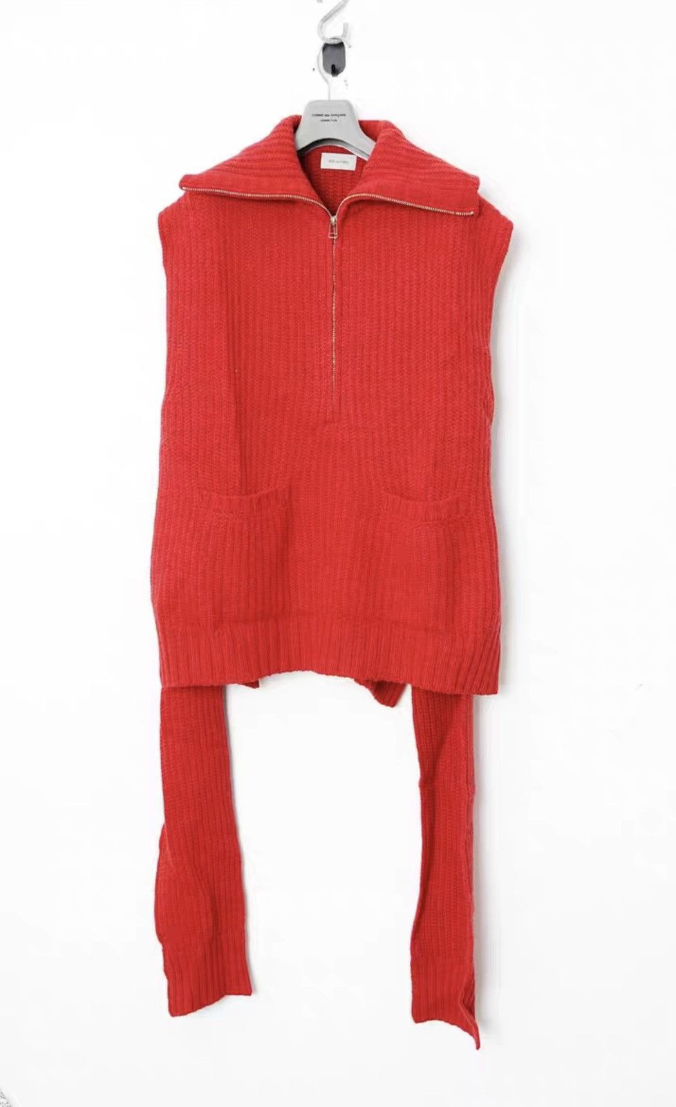 Bed j.w. Ford Bed J.W. Ford Red Vest Wide Lapel Tie Detail Sweater Size US S / EU 44-46 / 1 - 1 Thumbnail