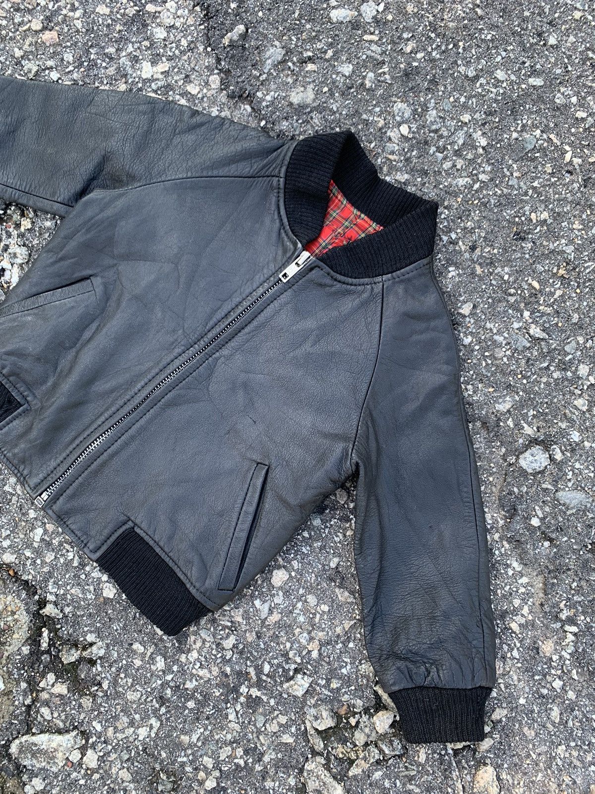 Japanese Brand × Vintage THRIVE WEAR LEATHER JACKET KIDS 3-4 YEAR Size US XXS / EU 40 - 4 Thumbnail
