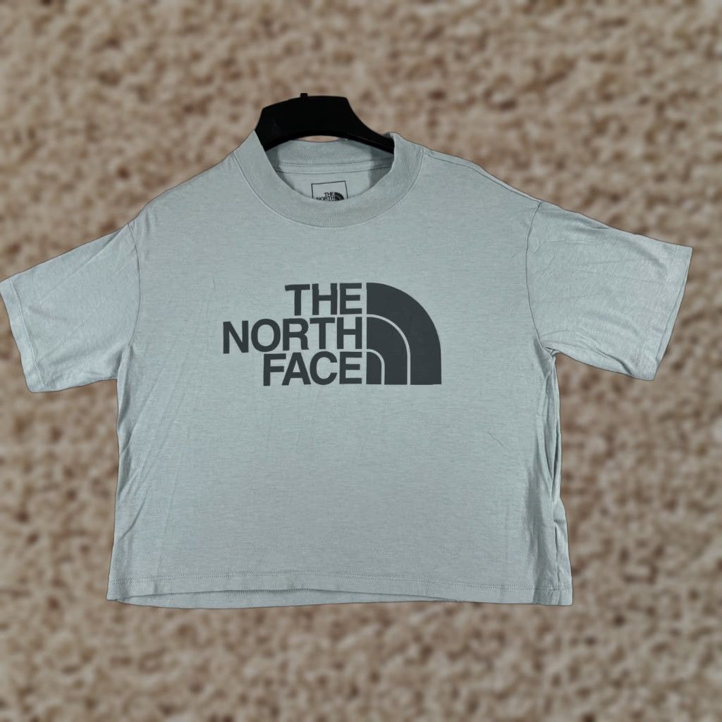 The North Face The North Face Women's Short Sleeve T-Shirt Gray Cropped Cotton-Blend 90s Outdoor Casual Small Size S / US 4 / IT 40 - 1 Thumbnail