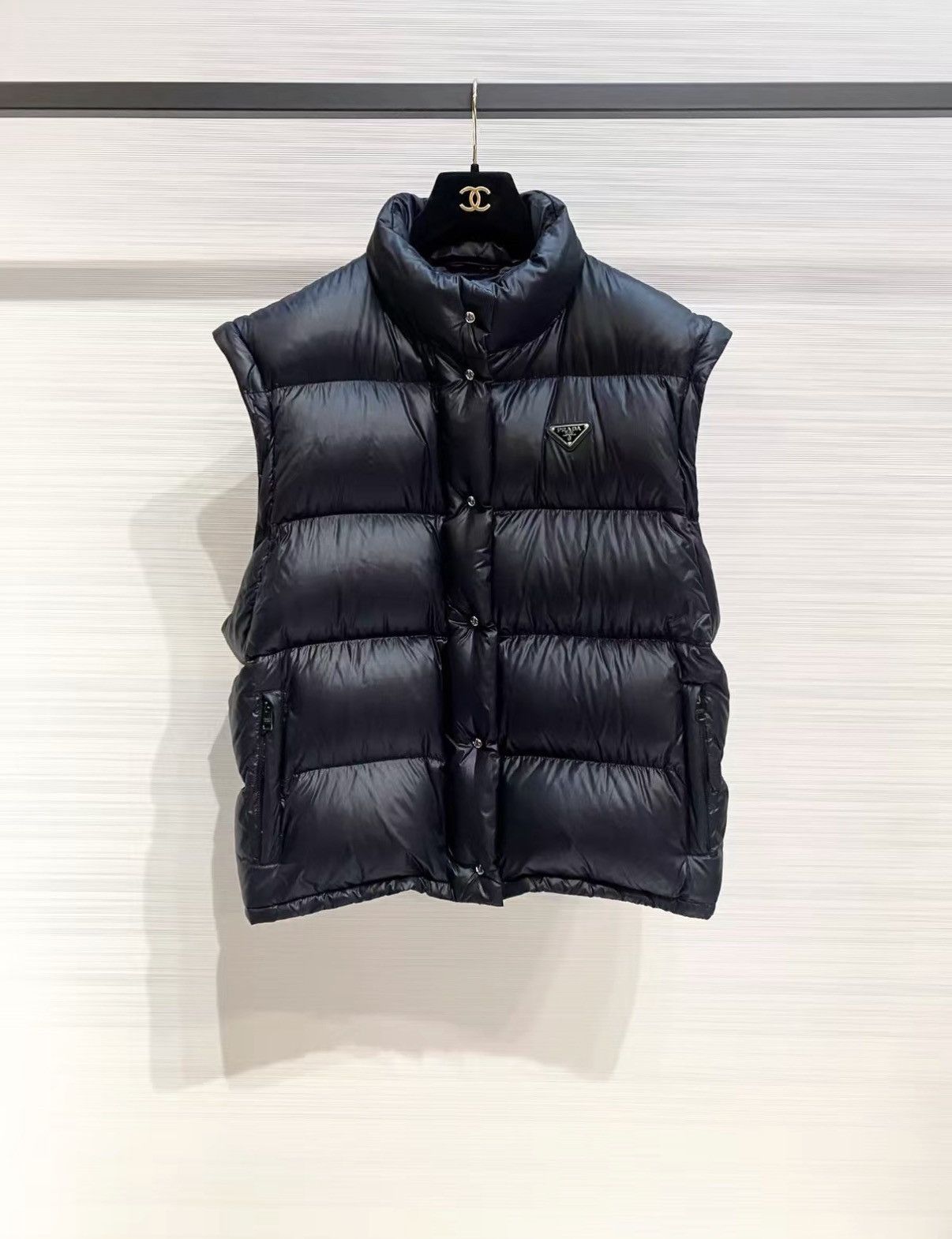 Prada Prada Classic Black Hooded Down Coat J33 Size S / US 4 / IT 40 - 2 Thumbnail