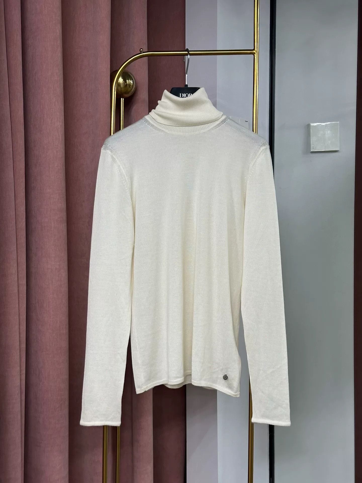 Hermes Hermes White Cashmere Turtleneck Sweater Size US M / EU 48-50 / 2 - 1 Thumbnail