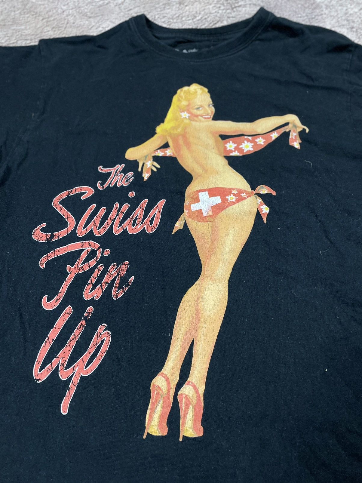 Vintage Vintage Y2K Sun Faded Pinup Graphic Tee Streetwear Black M Size US M / EU 48-50 / 2 - 1 Thumbnail