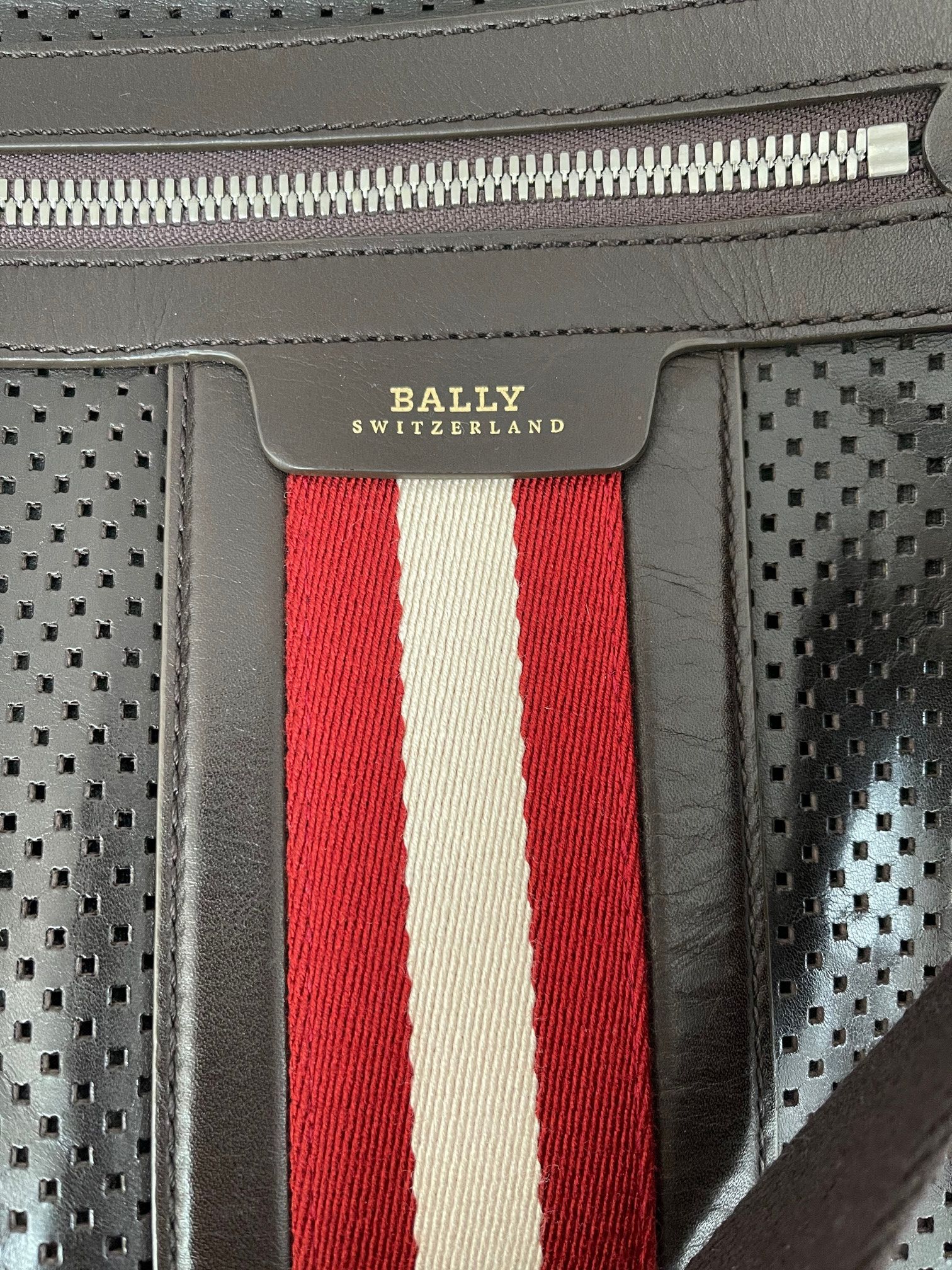 Bally Perforated Leather Large Tote/Business/Carry-on/Shopper Size ONE SIZE - 4 Thumbnail