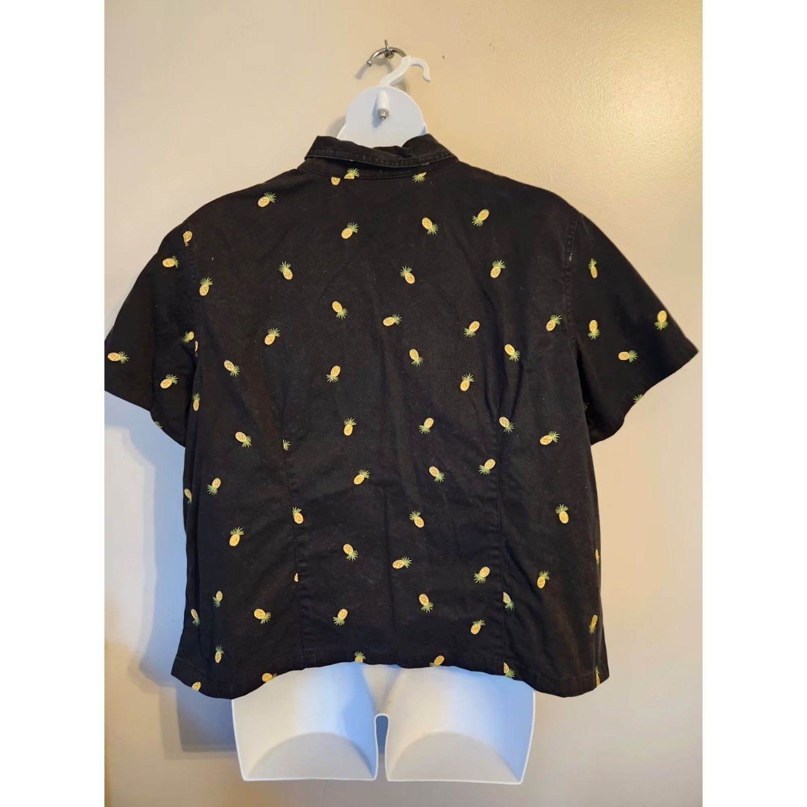 Quacker Factory Quacker Factory Women's Black Embroidered Pineapple Jacket Short Sleeve Zip 2X Size 40" / US 18 - 6 Thumbnail