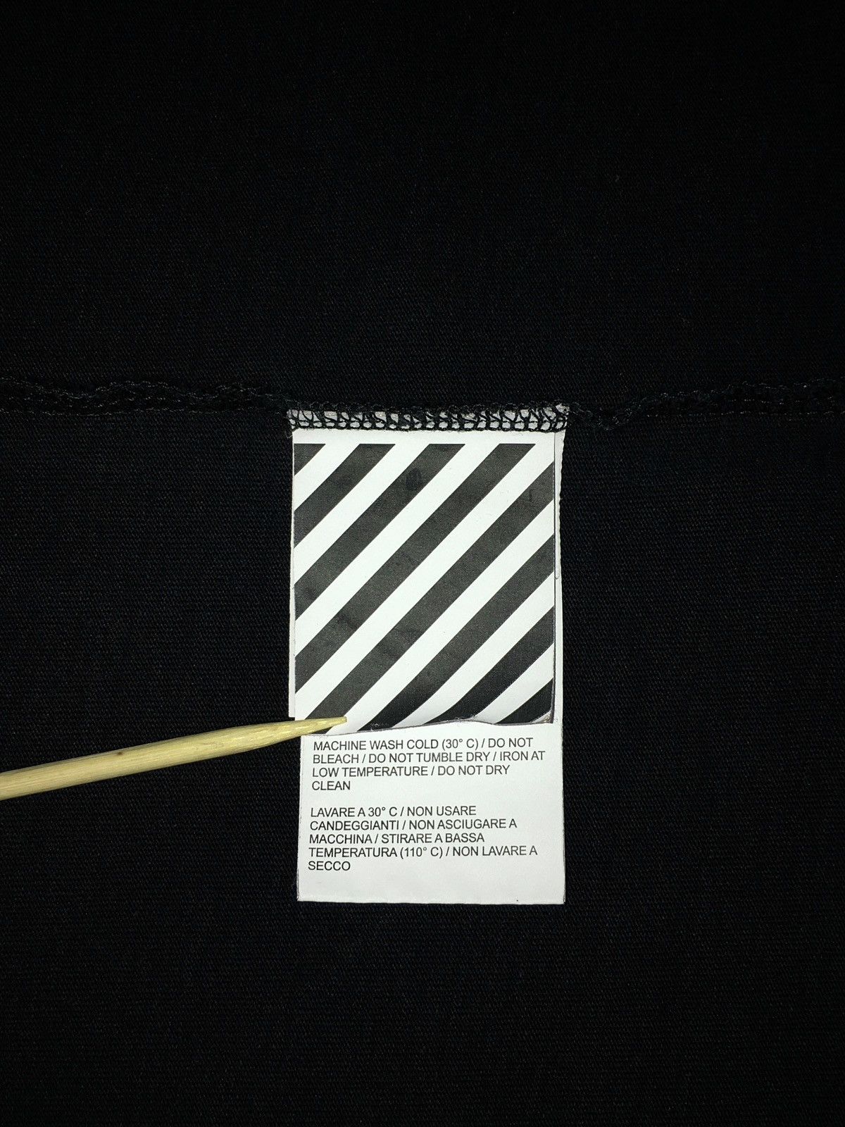 Off-White tshirt OFF-WHITE x DONDI Square tee t-shirt off white y2k Size US M / EU 48-50 / 2 - 8 Thumbnail
