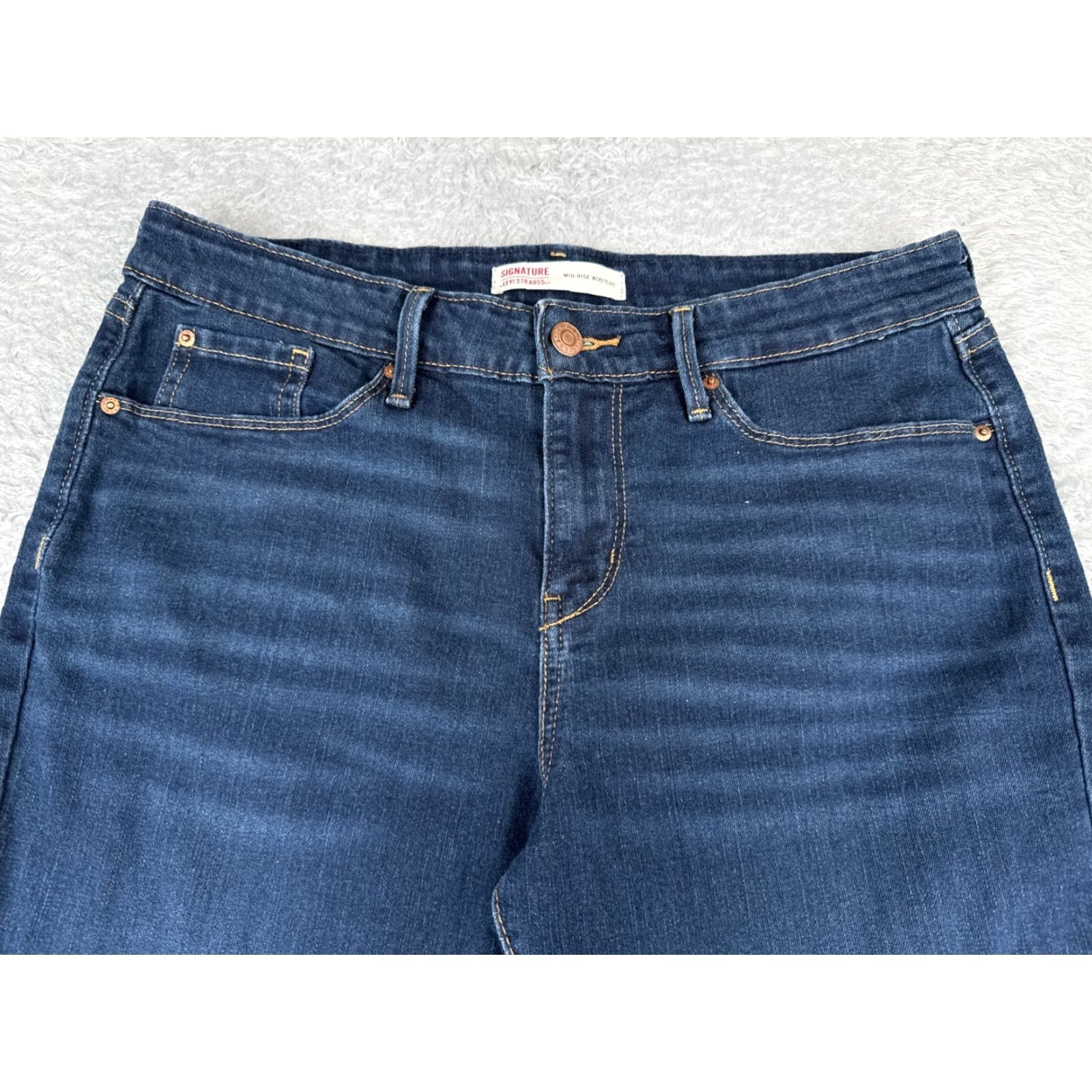 Levi's Levi's Jeans Women Bootcut 10 Adult Blue Denim Mid Rise 30x30 Signature 5-Pocket Distressed Cotton Blend Size 32" / US 10 / IT 46 - 4 Thumbnail