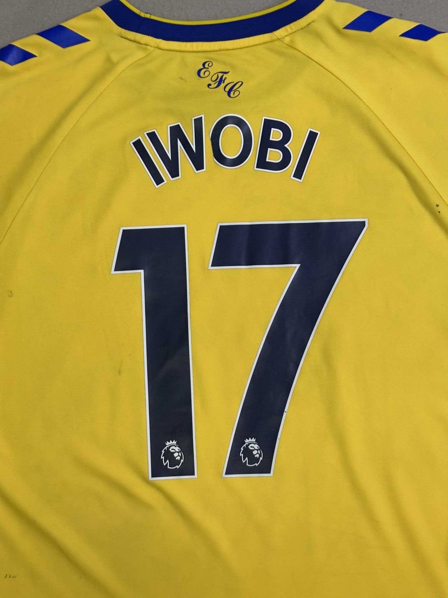 Hummel Everton 2022-2023 Iwobi #17 Hummel Football Jersey Size XL Size US XL / EU 56 / 4 - 13 Thumbnail