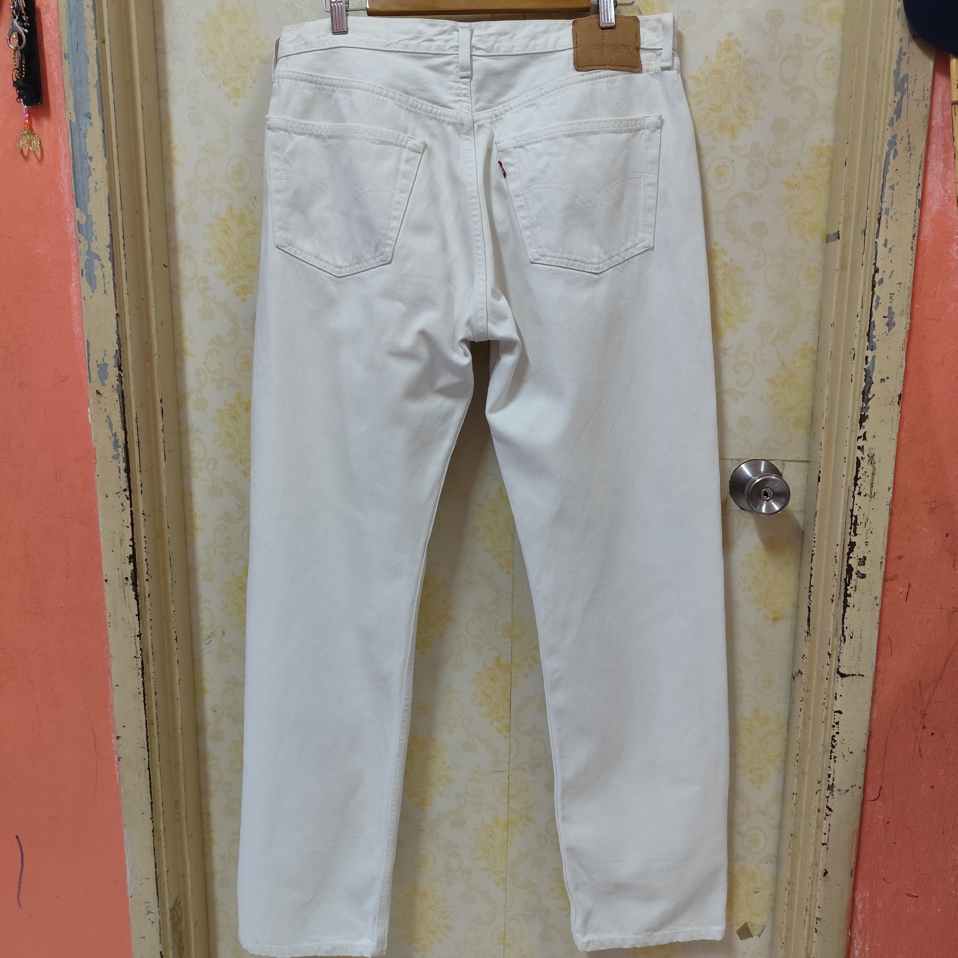 Levi's × Vintage 🇺🇸VINTAGE LEVIS 501 WHITE JEANS MADE IN USA Size US 38 / EU 54 - 11 Thumbnail