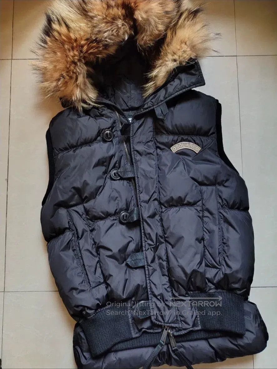 Dsquared2 dsquared2 oversized down vest with fur hood. Size US L / EU 52-54 / 3 - 1 Thumbnail