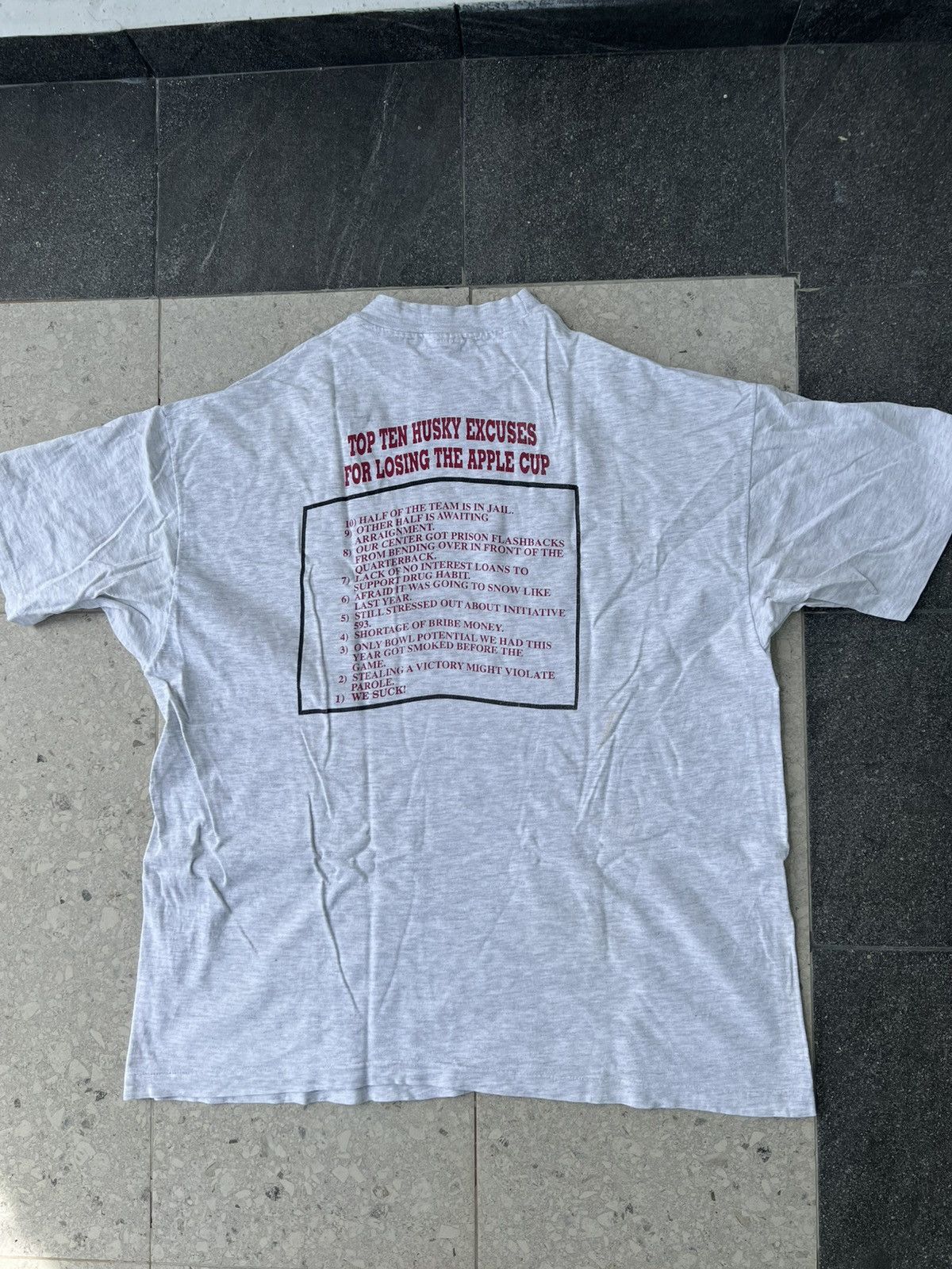 Vintage 90s Huskies Cougars Apple Cup t-shirt Size US XL / EU 56 / 4 - 8 Thumbnail