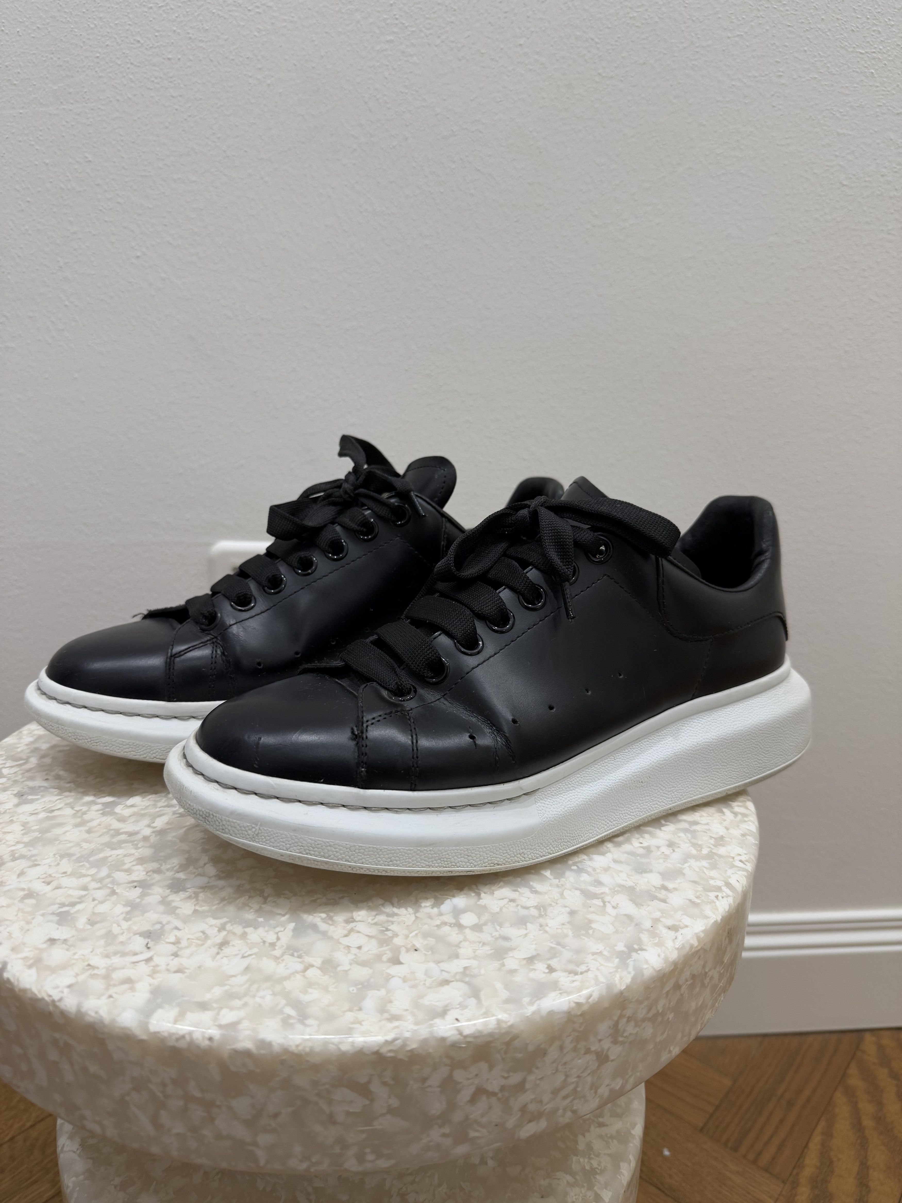 Alexander McQueen Oversized Sneaker in Black Size US 8.5 / EU 41-42 - 1 Thumbnail