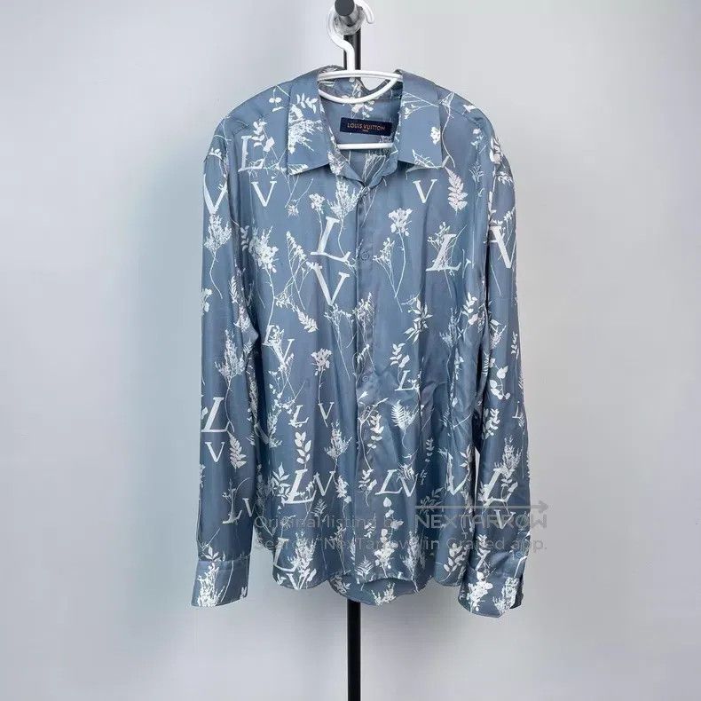 Louis Vuitton Louis Vuitton size 4l Blue wheat-ear silk long-sleeve shirt Size US M / EU 48-50 / 2 - 1 Thumbnail