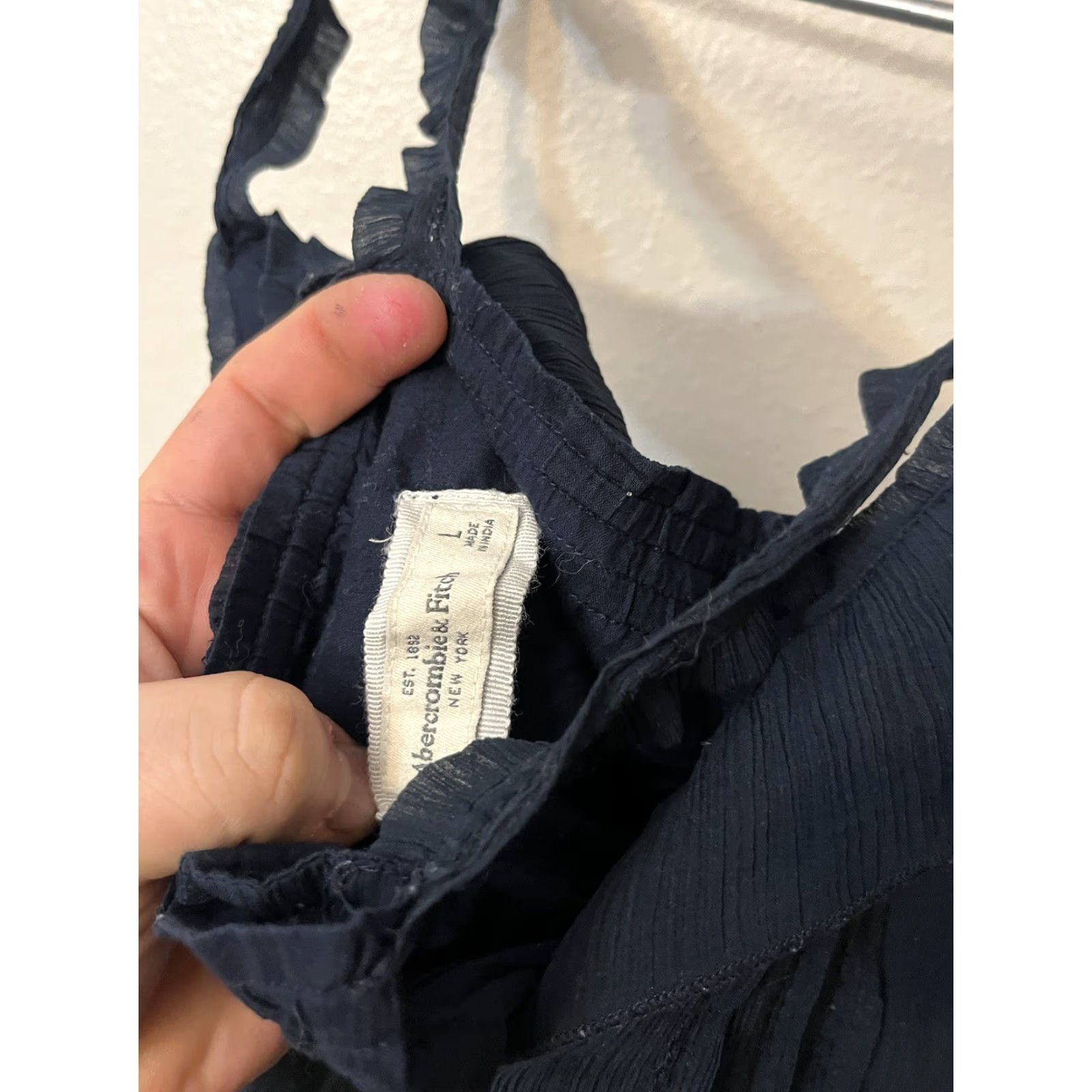 Abercrombie & Fitch Abercrombie & Fitch Tank Shirt Navy Blue L Women Cotton Tank Top Button Down Sheer Vintage? No, Solid Size L / US 10 / IT 46 - 2 Thumbnail