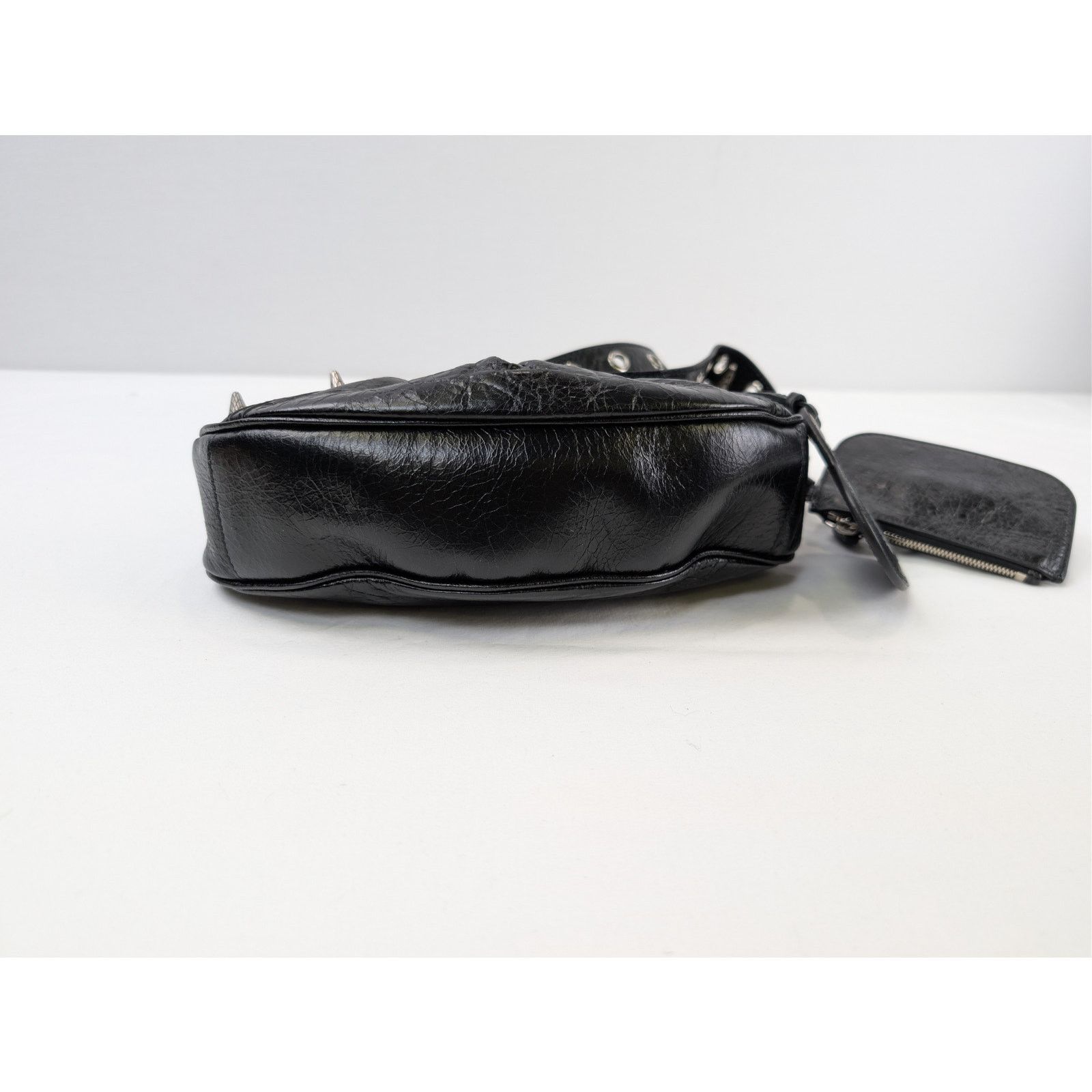 Balenciaga o1rshd1 Size:OS/ LE Cagole Shoulder B Arena Lamb W/Spike Bag Size ONE SIZE - 18 Thumbnail