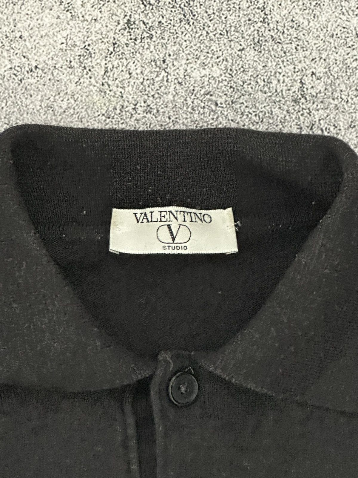 Valentino Valentino Button Sweater Embroidered Logo Size US M / EU 48-50 / 2 - 7 Thumbnail