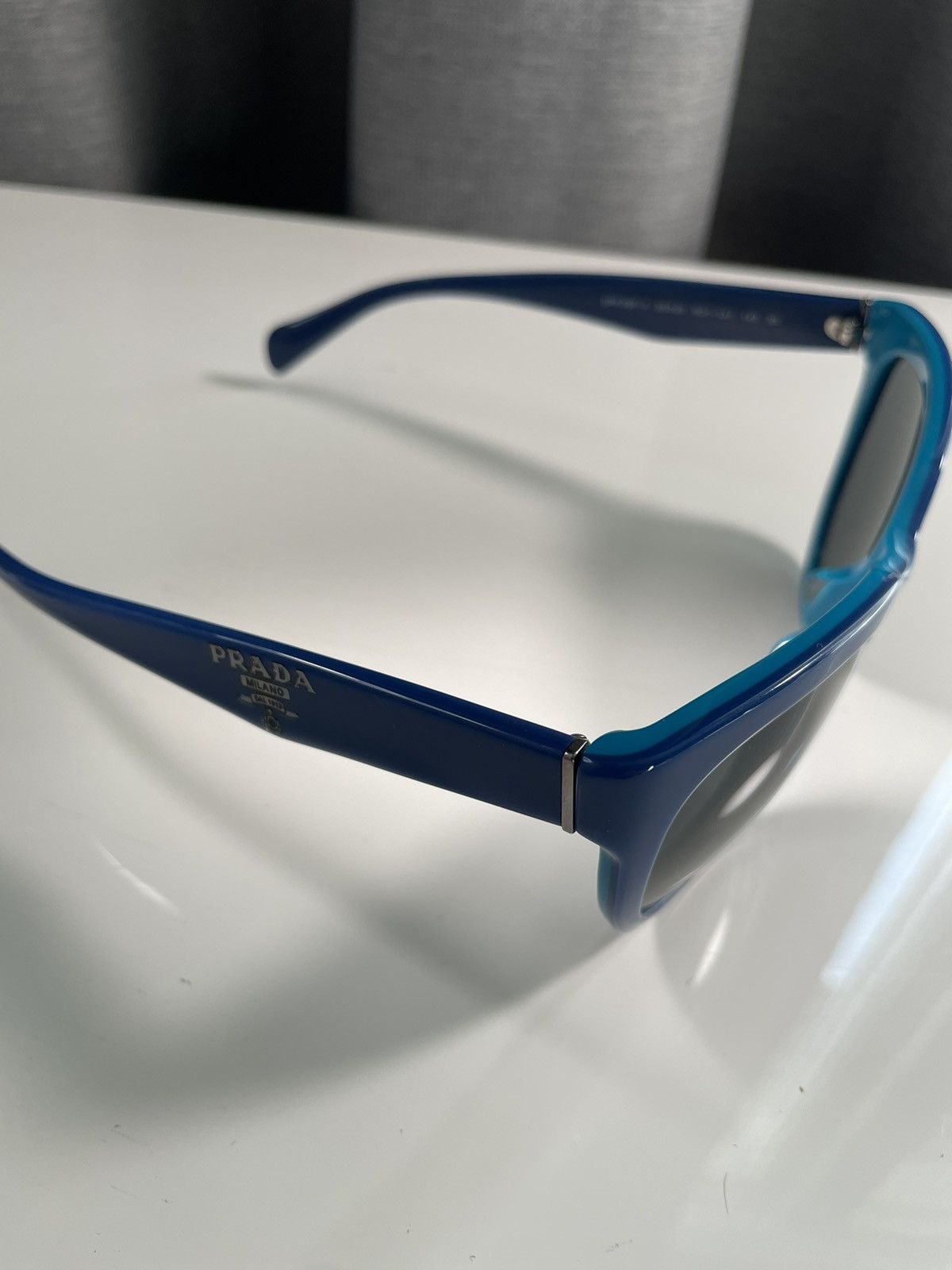 Prada Prada Milano SPR 05P-A Blue Frame Cat Eye Sunglasses Vintage Size ONE SIZE - 3 Thumbnail