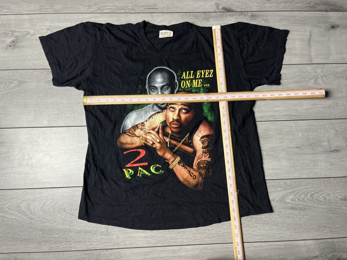 Rap Tees Vintage 2pac Tshirt reverse logo size Large Deadstock Size US L / EU 52-54 / 3 - 5 Thumbnail