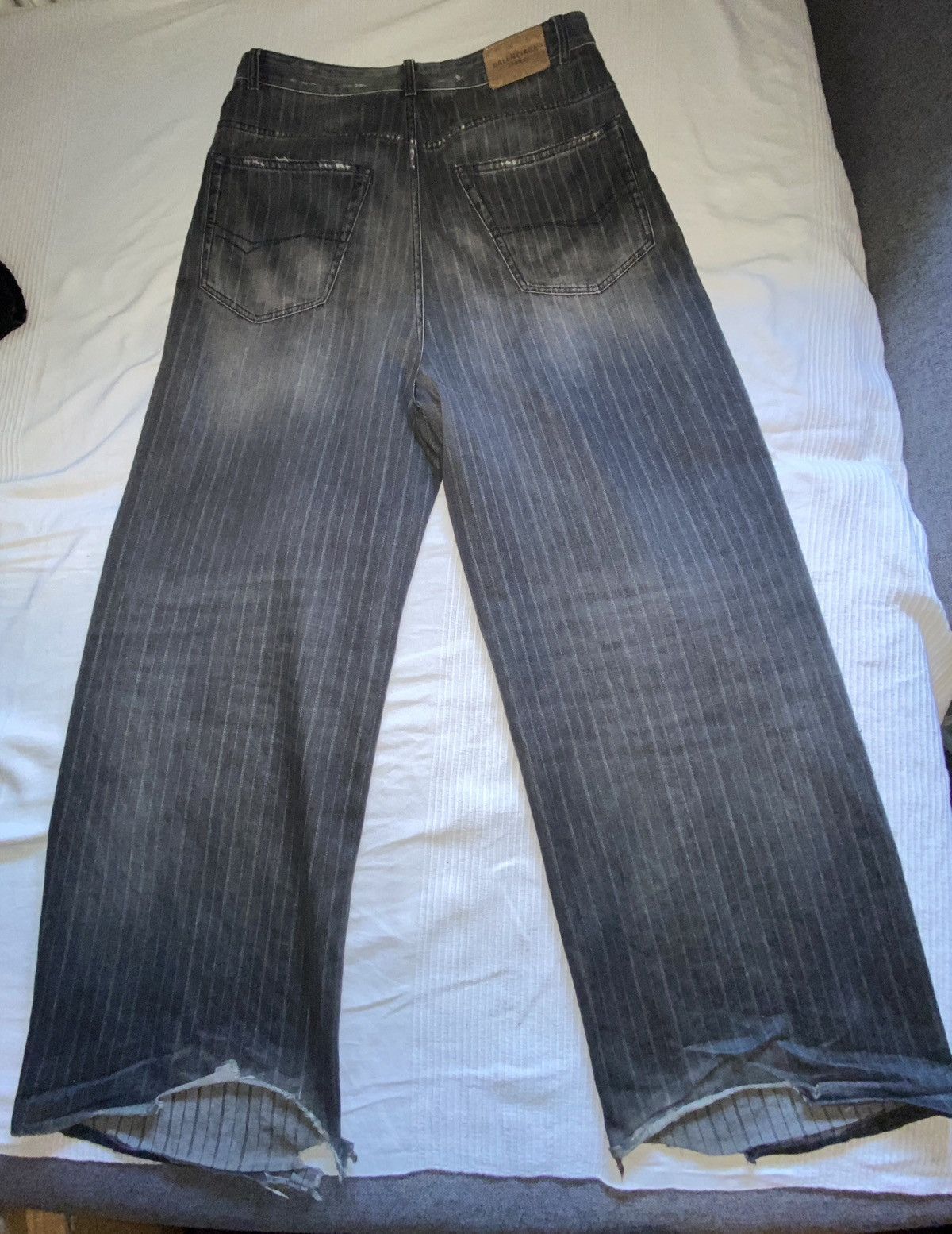 Balenciaga BALENCIAGA SS21 GREY RIPPED BAGGY PANTS SZ:S Size US 36 / EU 52 - 2 Thumbnail