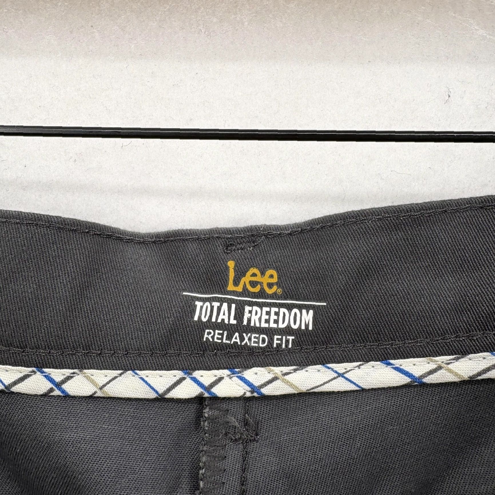 Lee Lee Pants Mens 34x29 Chino Relaxed Fit Stretch Wrinkle Resistant Flat Front Comfort Total Freedom Gray Charcoal Mens Pants Size US 34 / EU 50 - 6 Thumbnail
