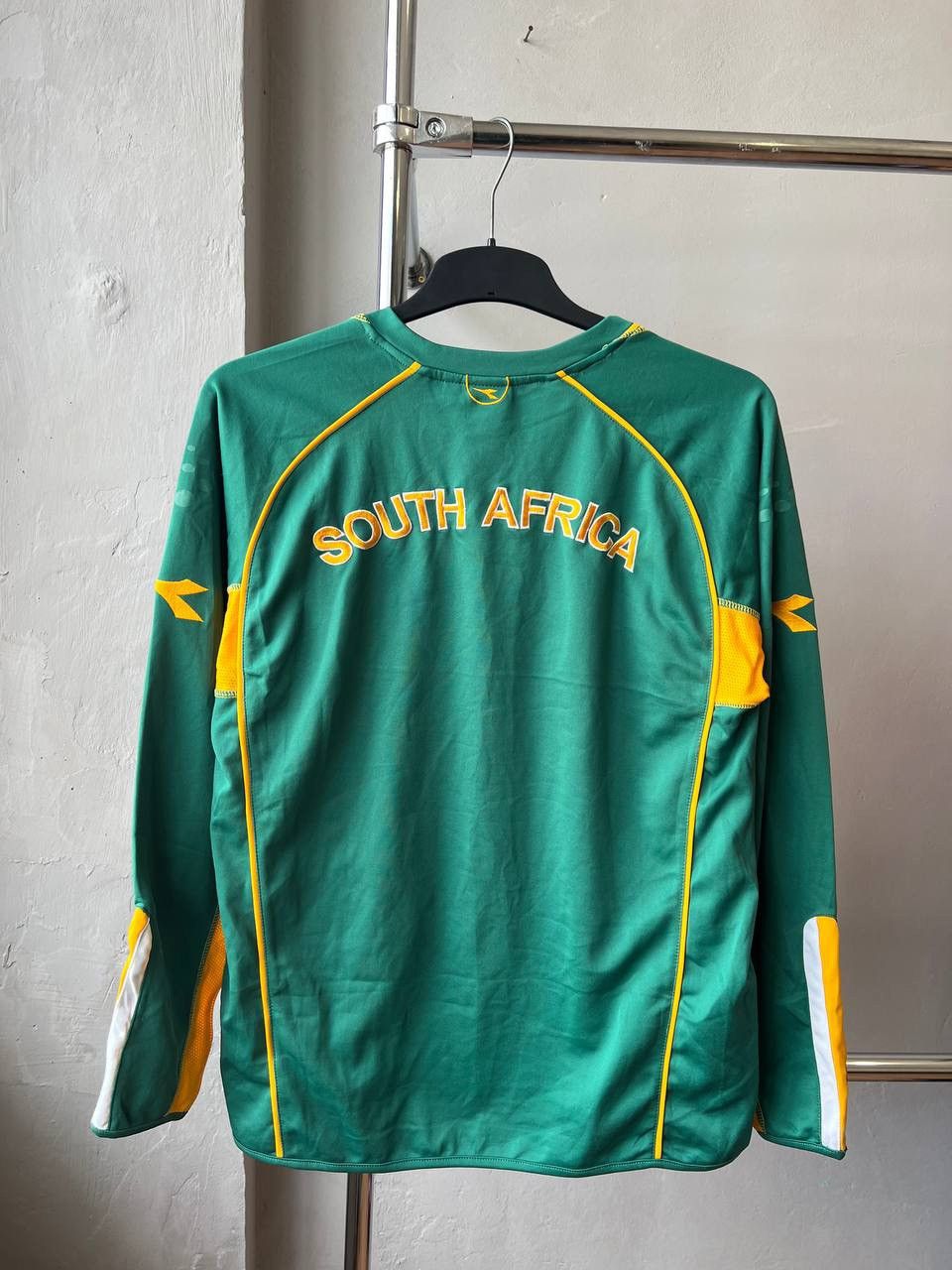 Diadora 2006 SOUTH AFRICA TEAM HOME SOCCER FOOTBALL DIADORA JERSEY L Size US L / EU 52-54 / 3 - 14 Thumbnail