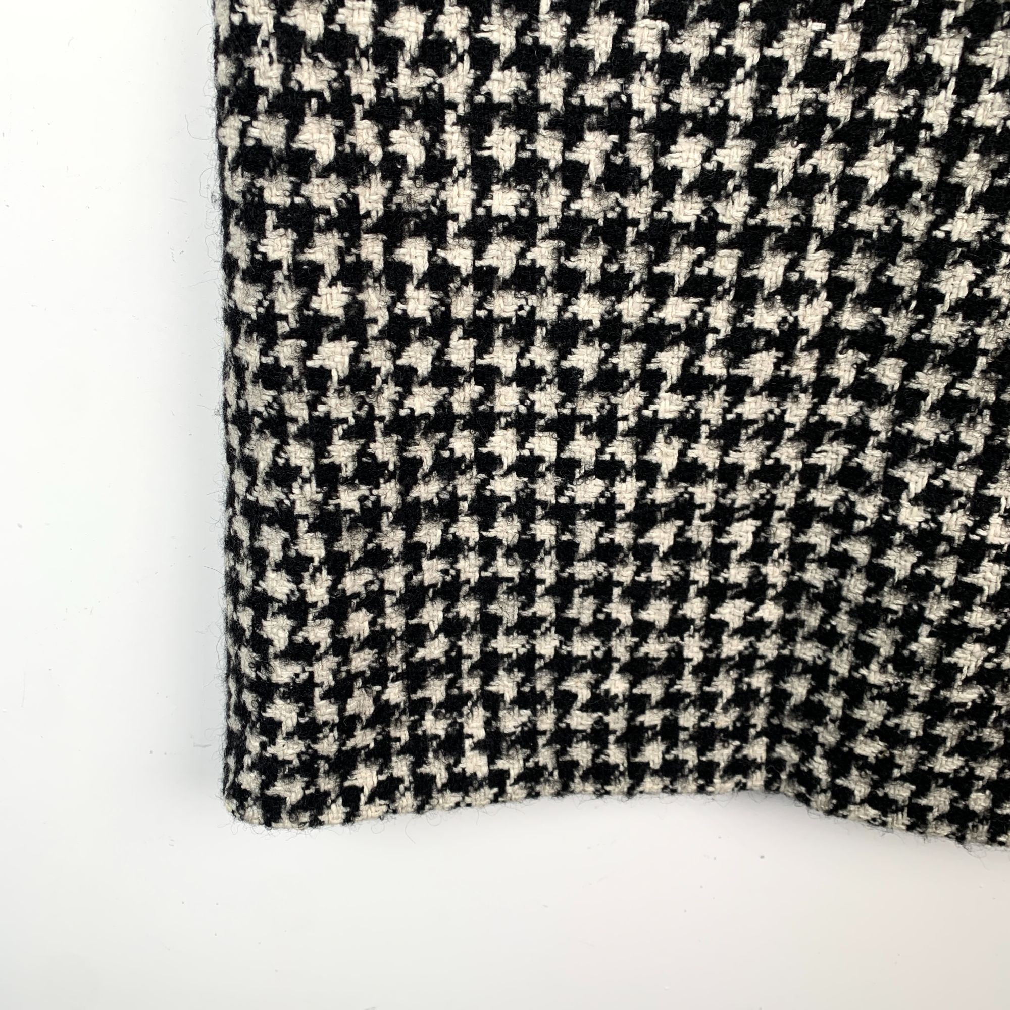 Max Mara MaxMara Black Houndstooth Sleeveless Dress (Size 42) Size M / US 6-8 / IT 42-44 - 4 Thumbnail