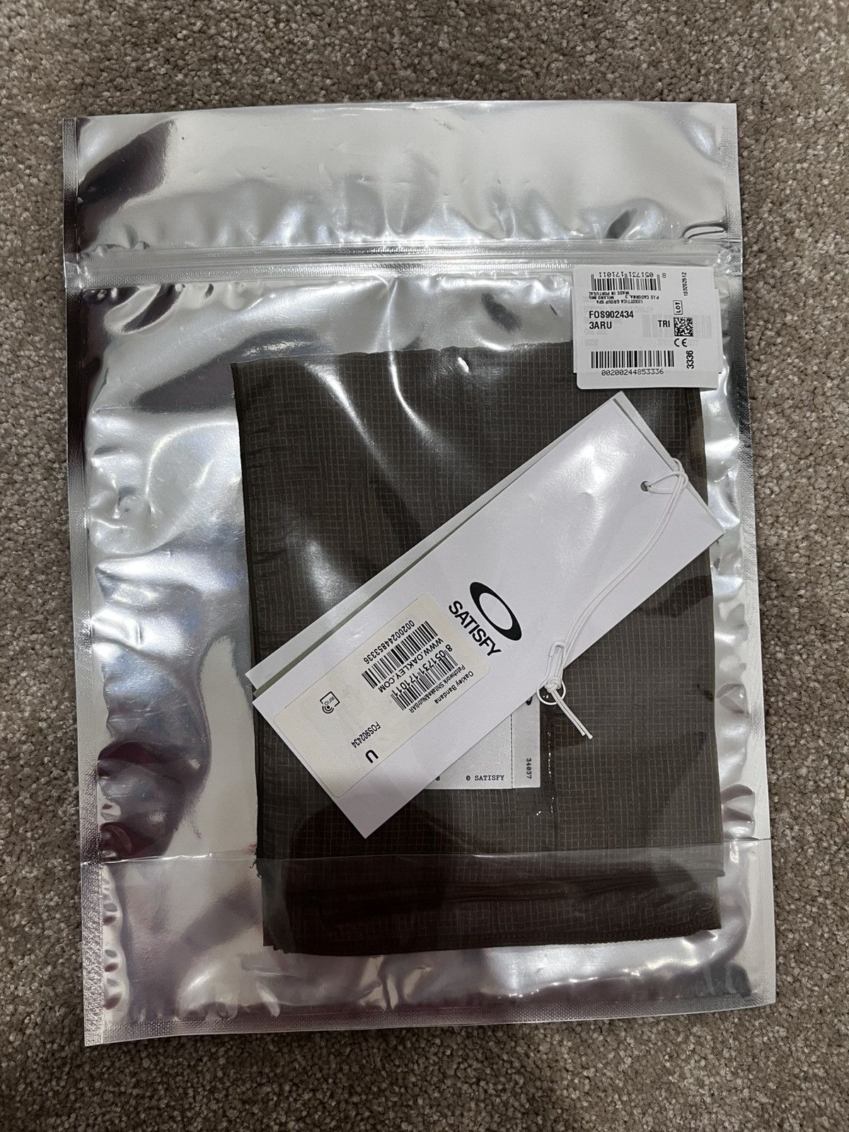 Oakley × Satisfy Oakley x Satisfy Rippy Bandana Size ONE SIZE - 8 Thumbnail