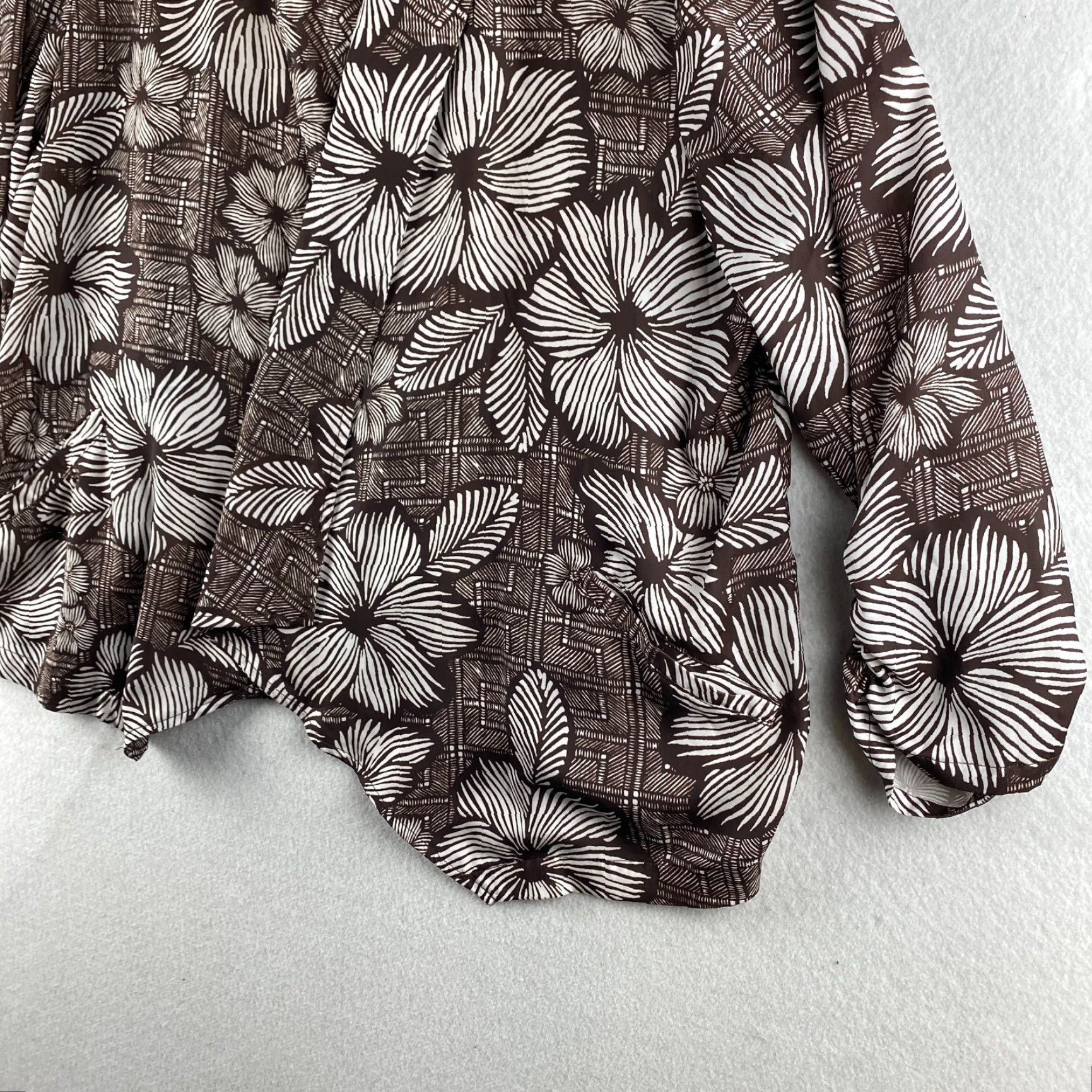 Vintage Chicos Cardigan Open Front Womens Brown Hawaiian Floral Pattern Shirt Theme 3 Size Womens Size XS / US 0-2 / IT 36-38 - 6 Thumbnail