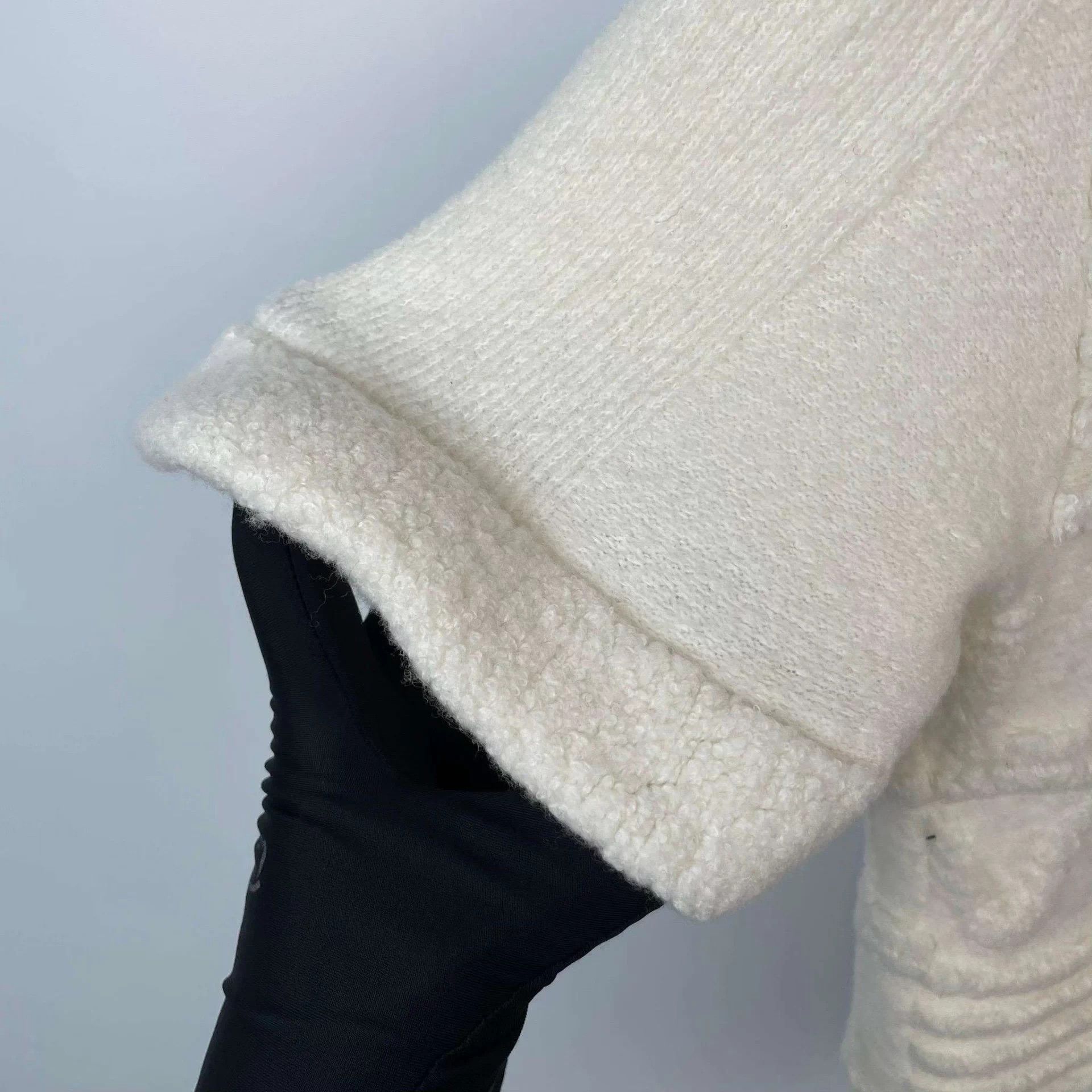 Louis Vuitton LV knit sweater XS white Size XS / US 0-2 / IT 36-38 - 7 Thumbnail