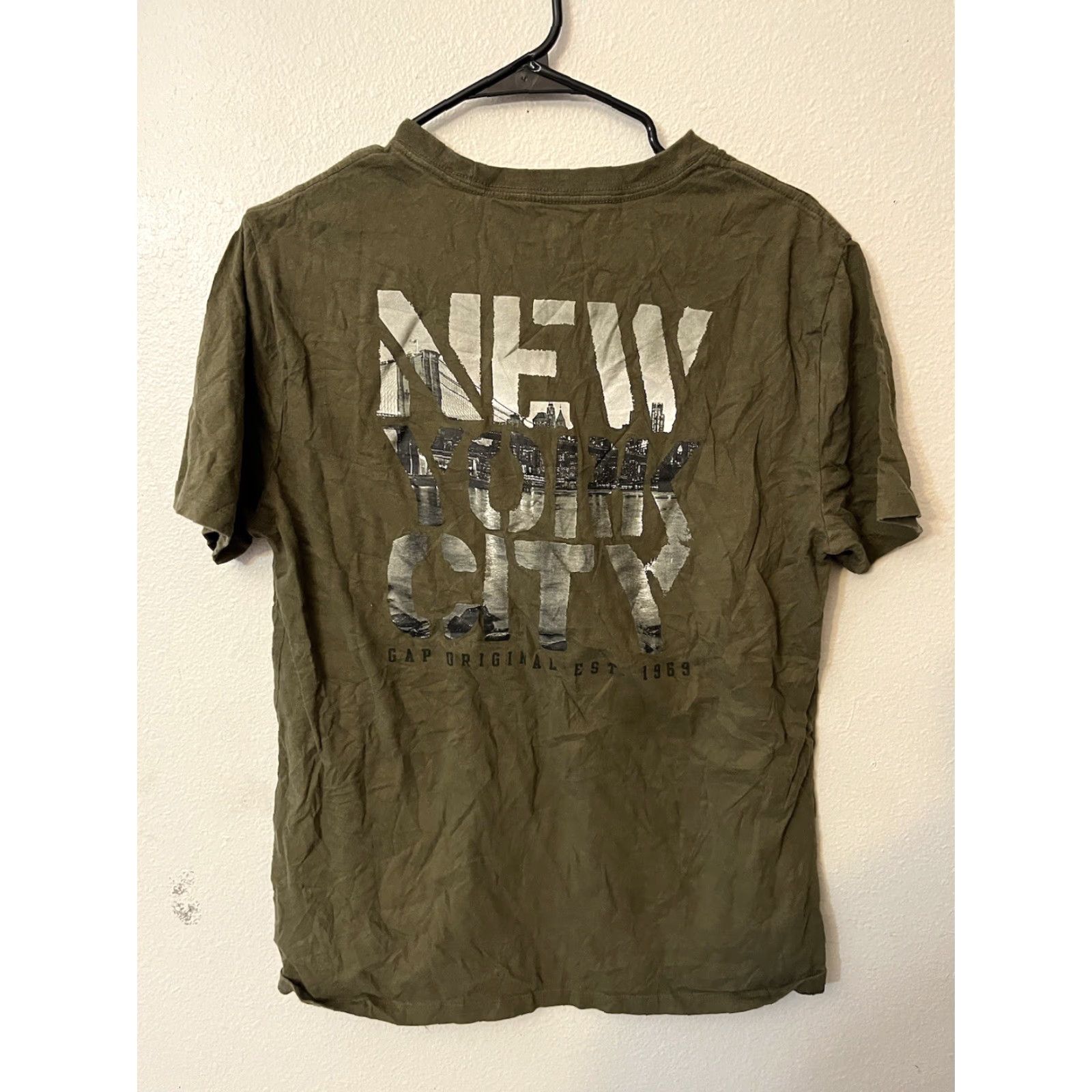 Gap Gap Everyday Crew Neck T-Shirt Men Adult Medium Green Solid Short Sleeve Cotton T-Shirt Mens Regular Fit 90s? Size US M / EU 48-50 / 2 - 3 Thumbnail