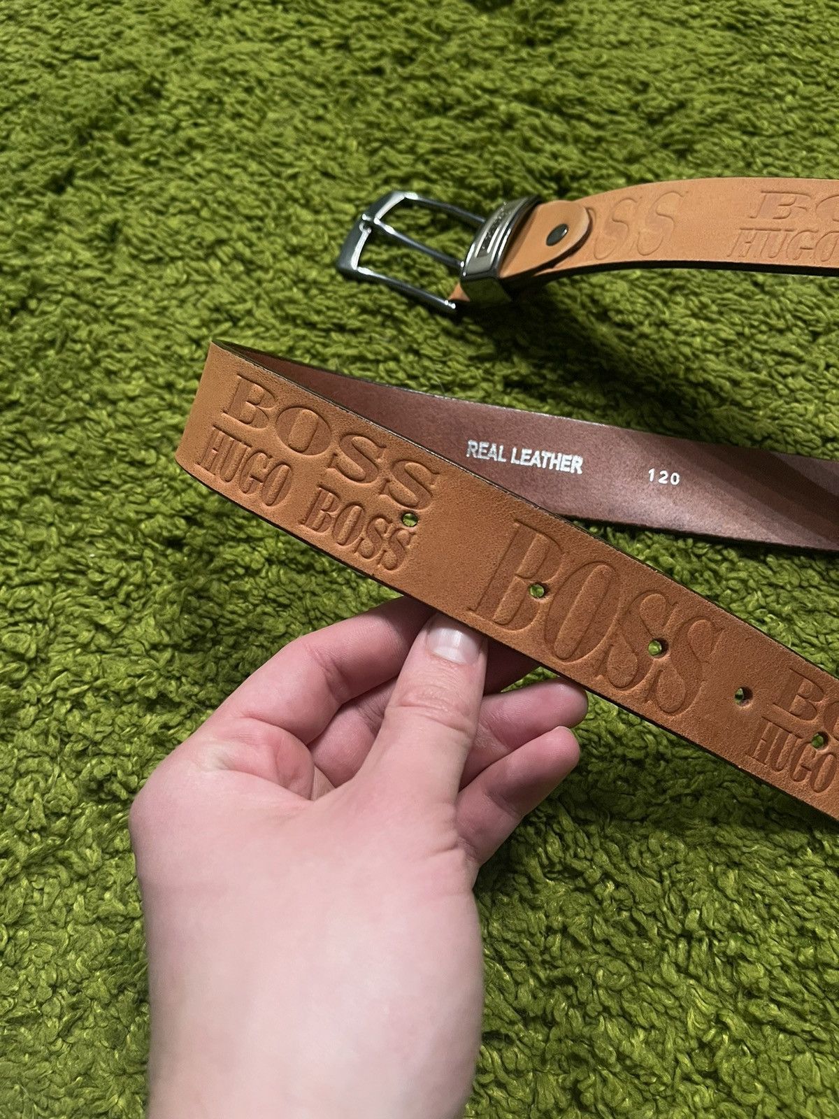 Cowboy Equipment × Hugo Boss × Vintage Hugo Boss 2000s vintage real leather all around logo belt Size 32 - 2 Thumbnail