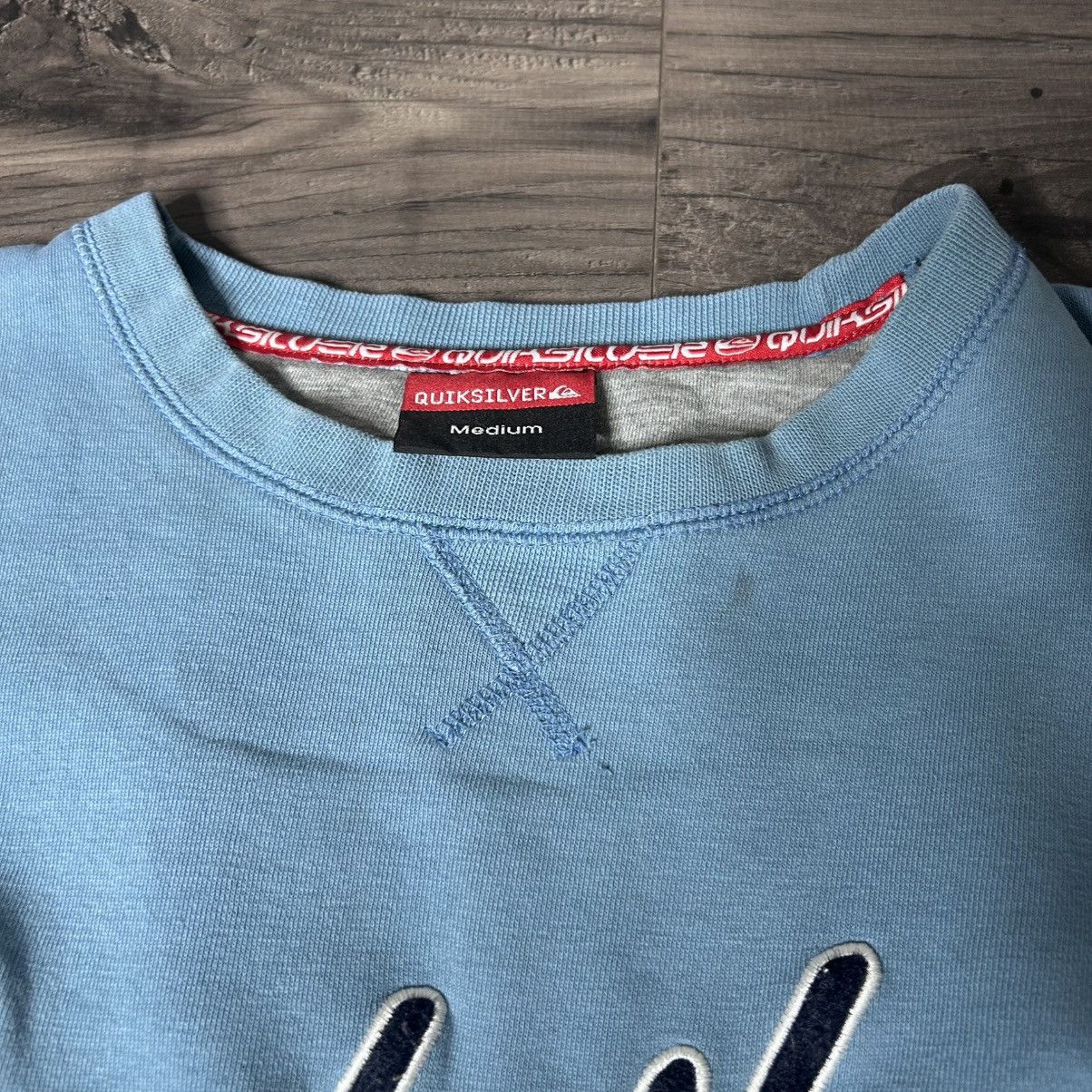 Quiksilver Quiksilver baby blue crewneck sz medium Size US M / EU 48-50 / 2 - 3 Thumbnail