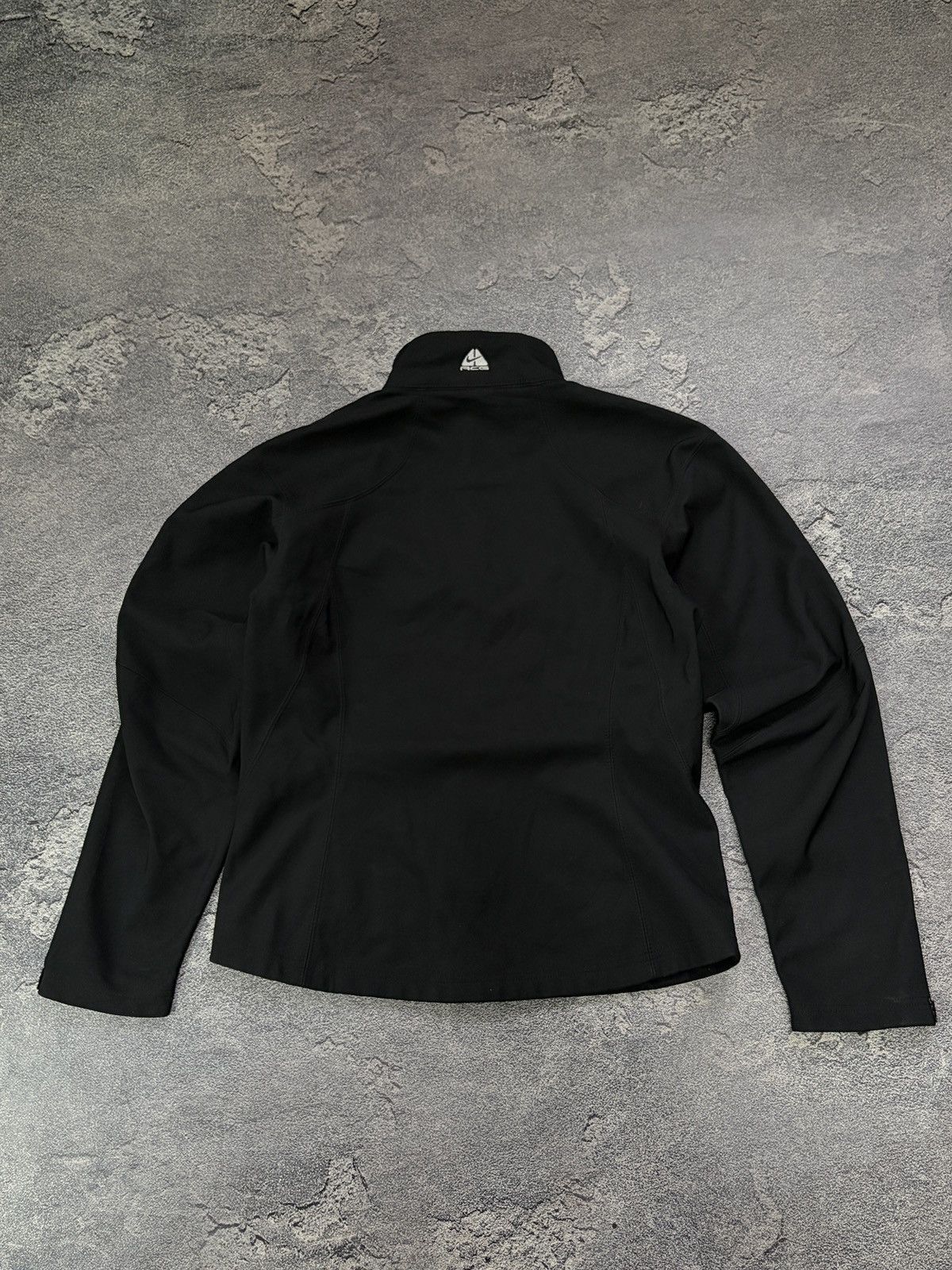 Nike ACG Nike ACG Black Softshell Fleece Jacket Women’s S Gorpcore Size S / US 4 / IT 40 - 2 Thumbnail