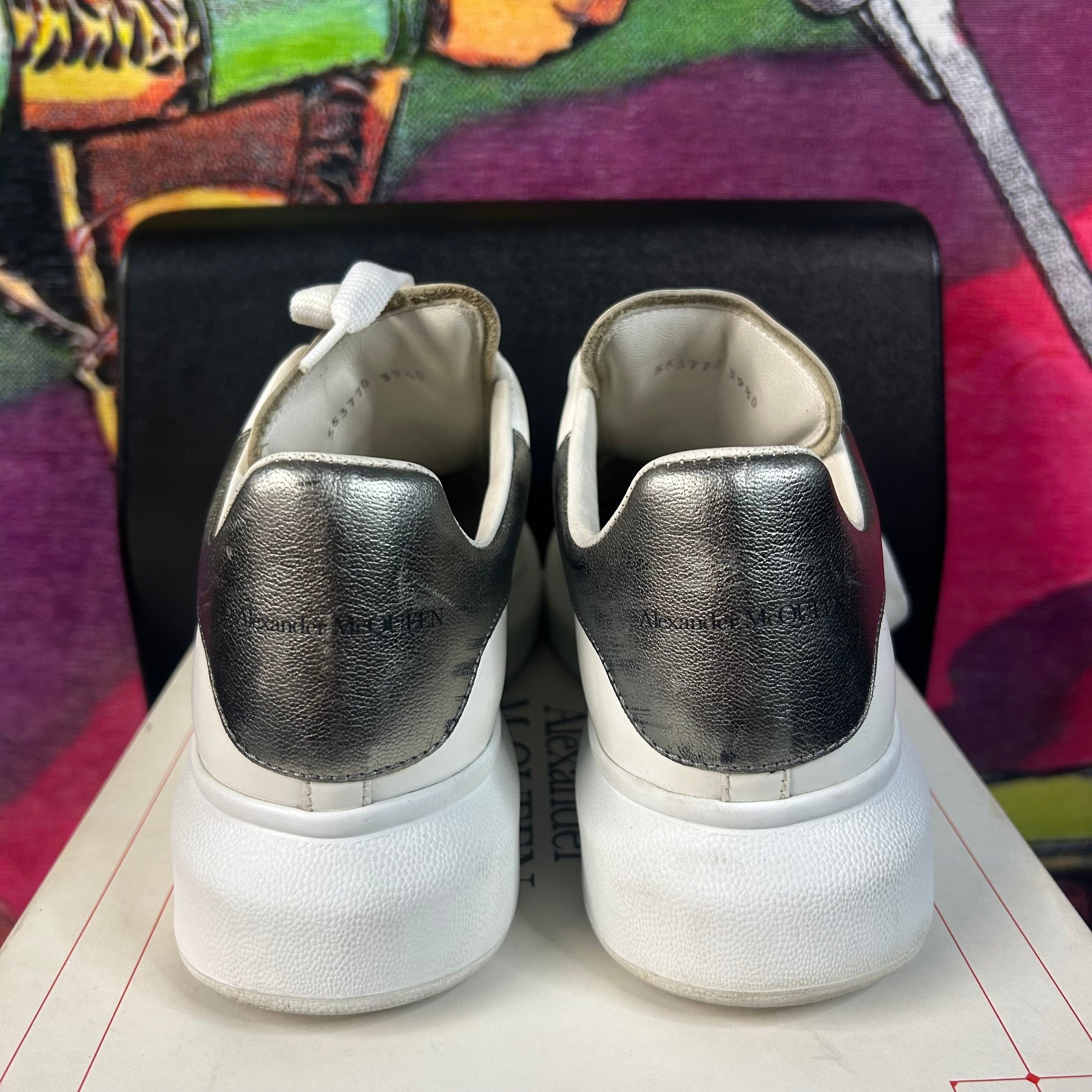 Alexander McQueen Alexander McQueen Oversized Sneakers White Silver Size 39.5 Size US 6.5 / EU 39-40 - 3 Thumbnail
