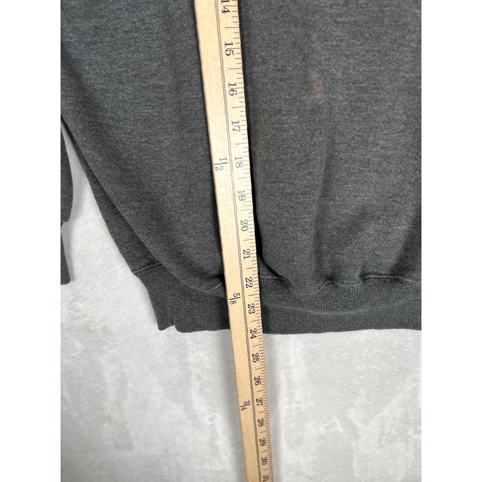 Russell Athletic VINTAGE Russell Athletic Sweatshirt Gray Mens M Crew Neck Fleece Made in USA Size US M / EU 48-50 / 2 - 4 Thumbnail