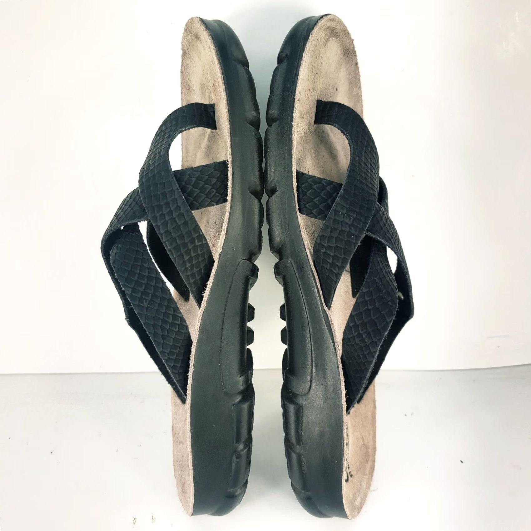 Vintage Cliffs by White Mountain Banksy Black Snake Print Strappy Sandals Womens 8.5M Size US 9 / IT 39 - 7 Thumbnail