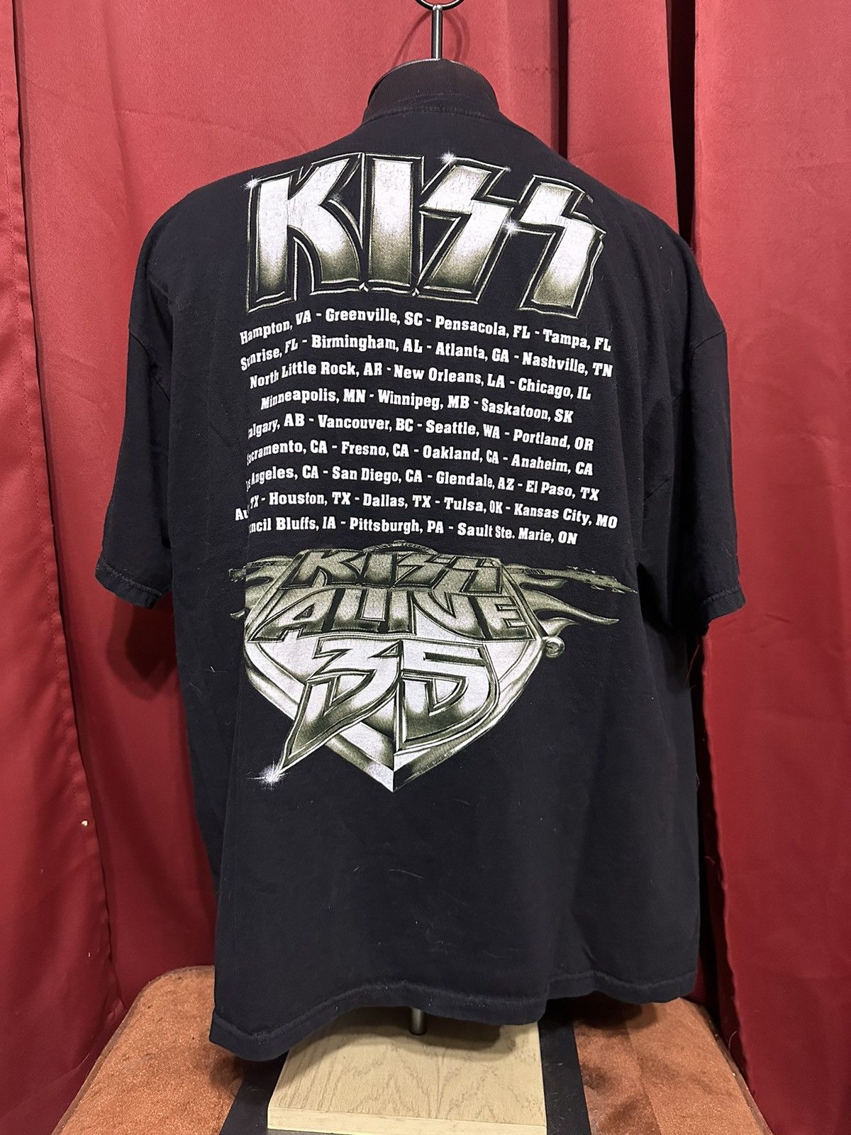 Band Tees × KISS KISS Alive 35 Tshirt Y2K 35th Anniversary Band Tee Grail Size US XXL / EU 58 / 5 - 2 Thumbnail