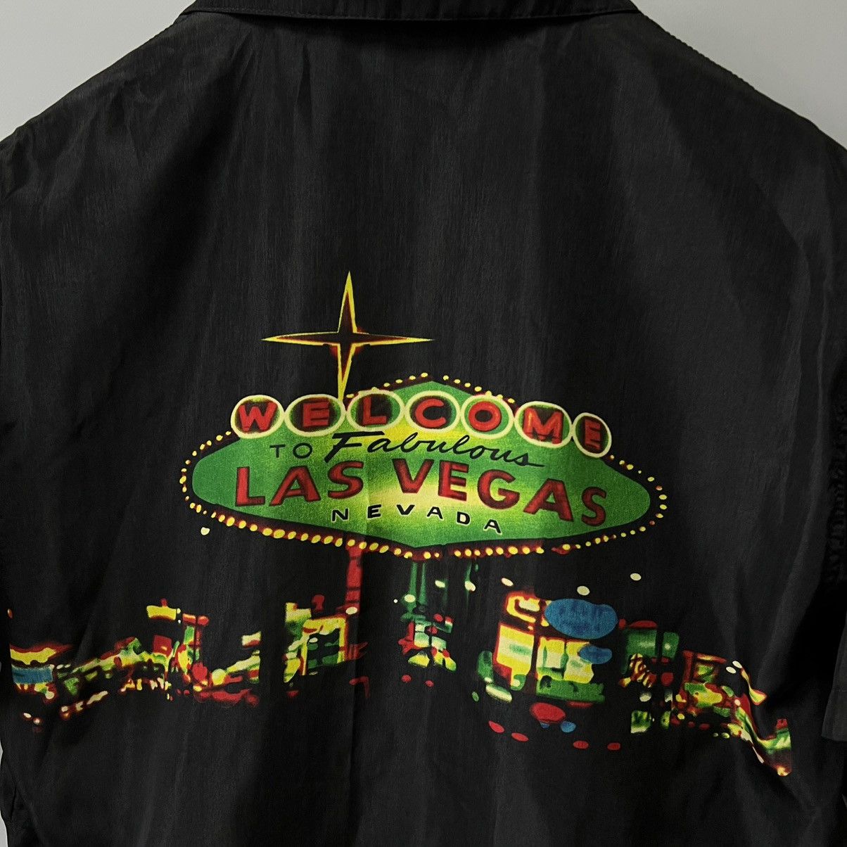Vintage Vintage Las Vegas Shirt Short Sleeve men’s size L y2k Size US L / EU 52-54 / 3 - 11 Thumbnail