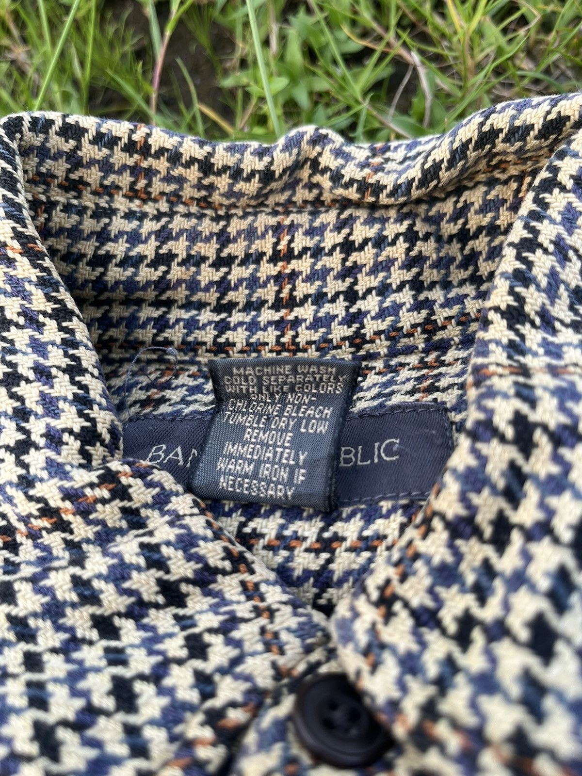 Banana Republic Vintage 90's Banana Republic Thick Button Up Shirt Size US S / EU 44-46 / 1 - 4 Thumbnail