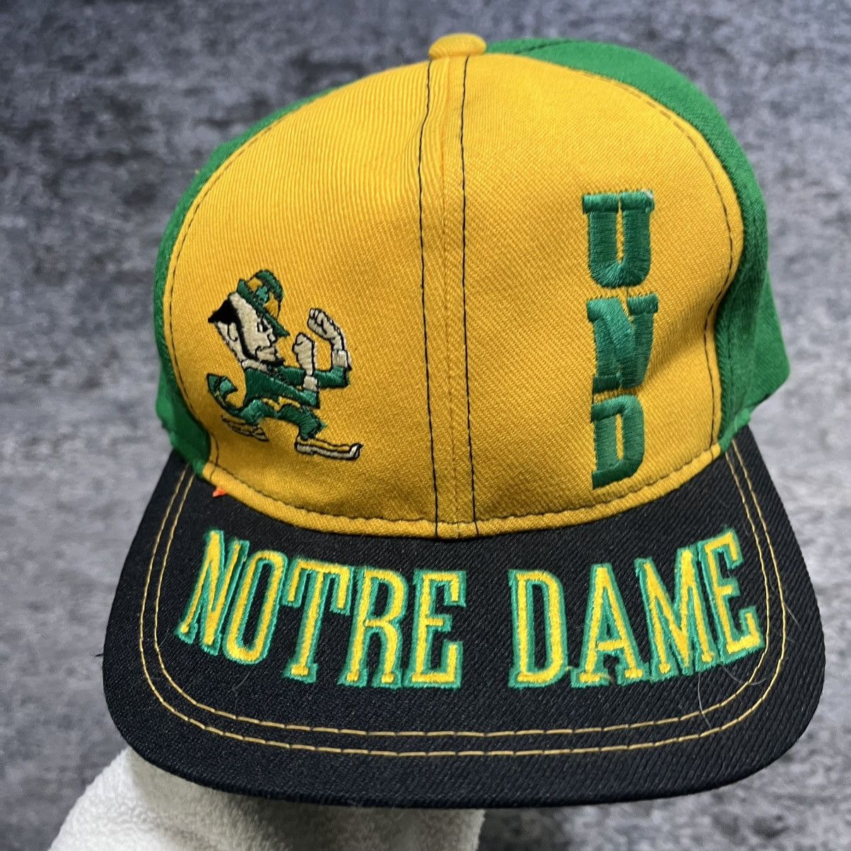 Pro Player Vintage Notre Dame Fighting Irish Pro Player Snapback Hat Size ONE SIZE - 2 Thumbnail