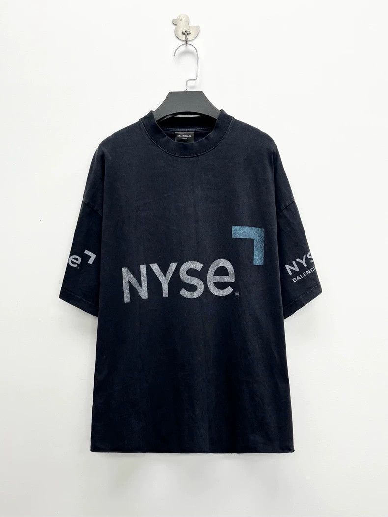 Balenciaga Balenciaga NYSE Logo Short Sleeve Tee - dmc Size US M / EU 48-50 / 2 - 1 Thumbnail