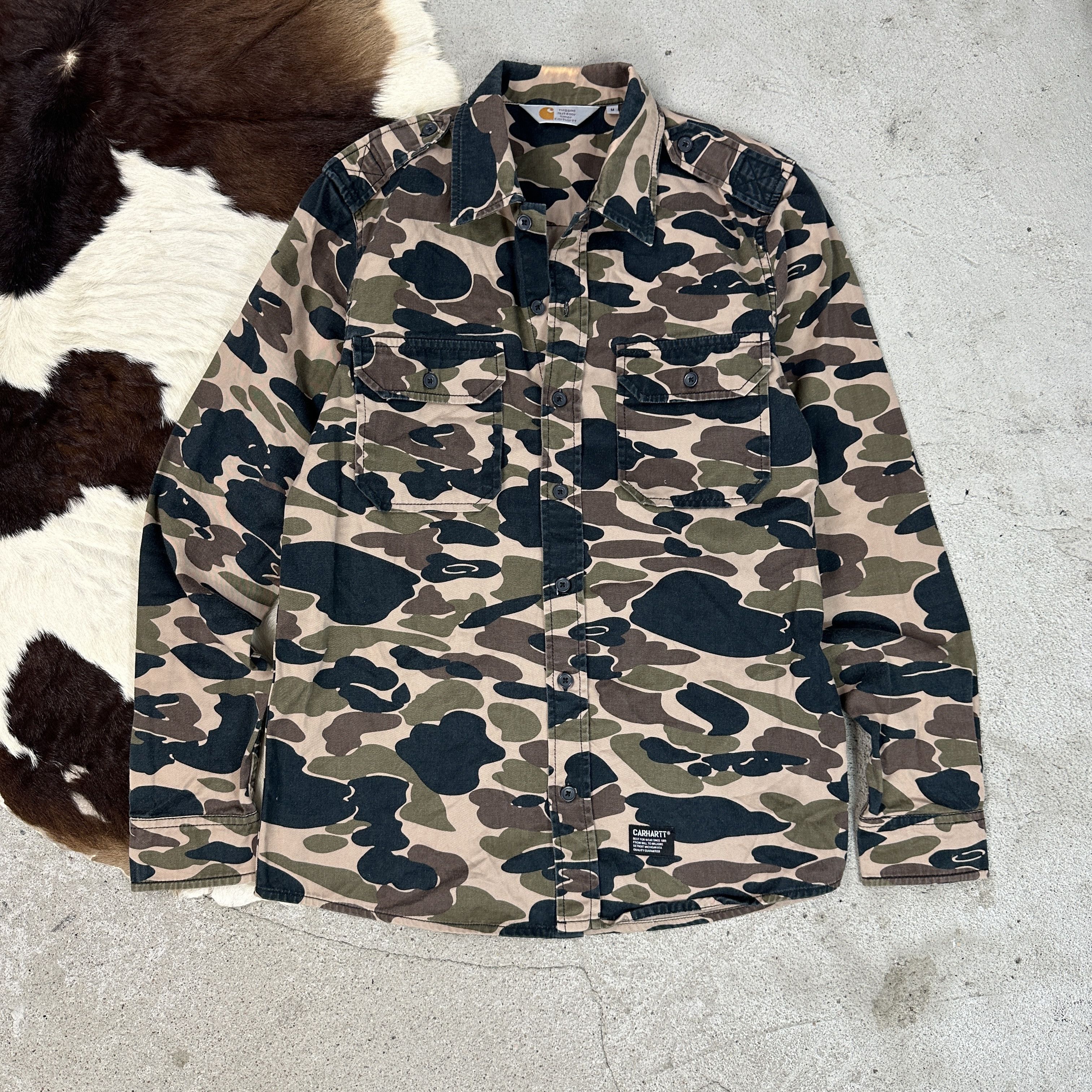 Vintage Vintage Streetwear Military 00s Carhartt Camo Overshirt Size US M / EU 48-50 / 2 - 2 Thumbnail