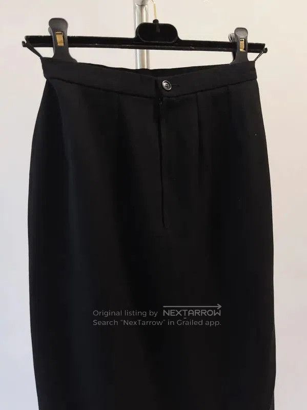Givenchy Givenchy Black Wool Short Skirt for Women . Size 23" - 3 Thumbnail