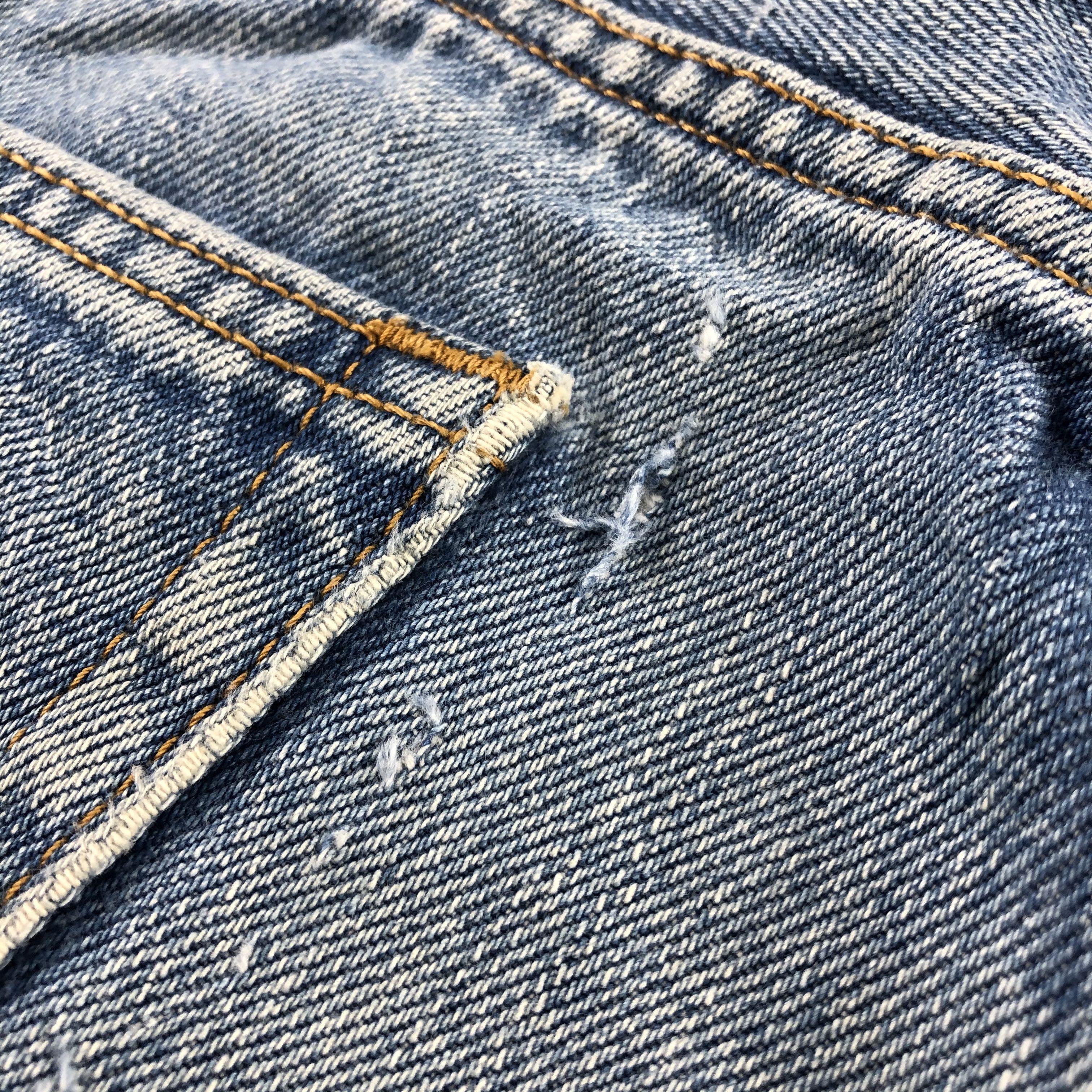 Levi's × Vintage Vintage Blue Wash Levis 505 Jeans-JM2940 Size US 32 / EU 48 - 7 Thumbnail