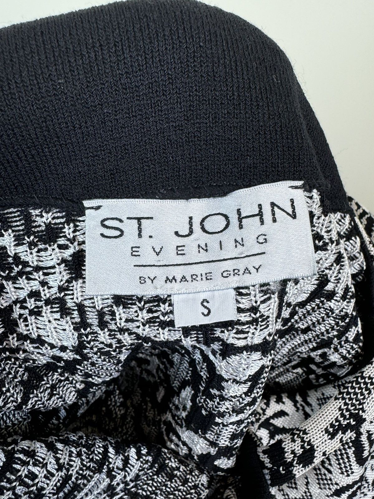 St. John St John evening sequin rhinestone knit top jacquard floral Size S / US 4 / IT 40 - 12 Thumbnail