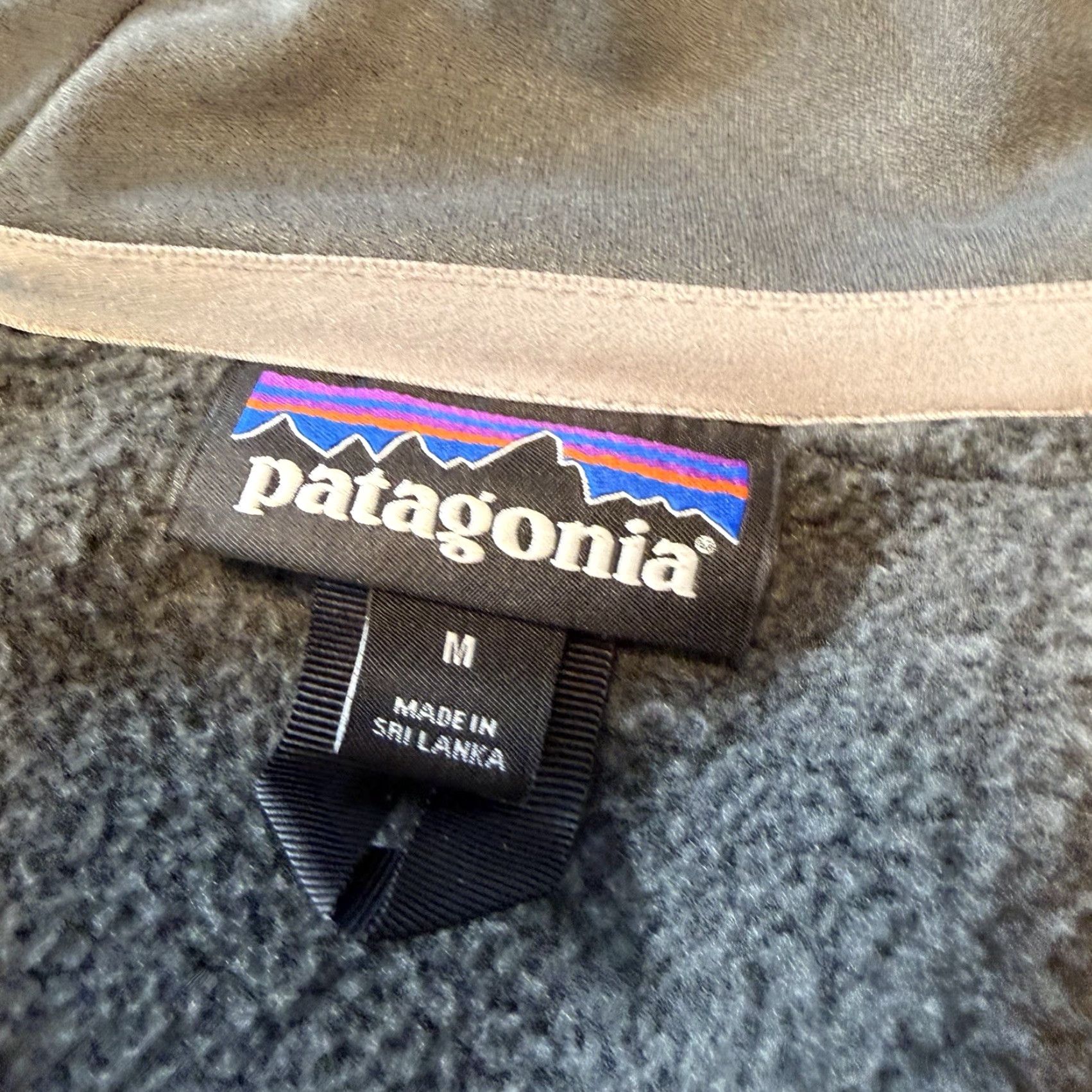 Patagonia Patagonia Womens Medium Black Gray Toggle Hooded Duffle Fleece Jacket Icelandic Parka Described as Great Condition Size M / US 6-8 / IT 42-44 - 5 Thumbnail