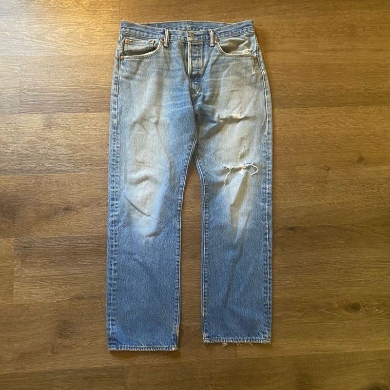 Vintage Levi's 501 Mid Wash Jeans / Distressing