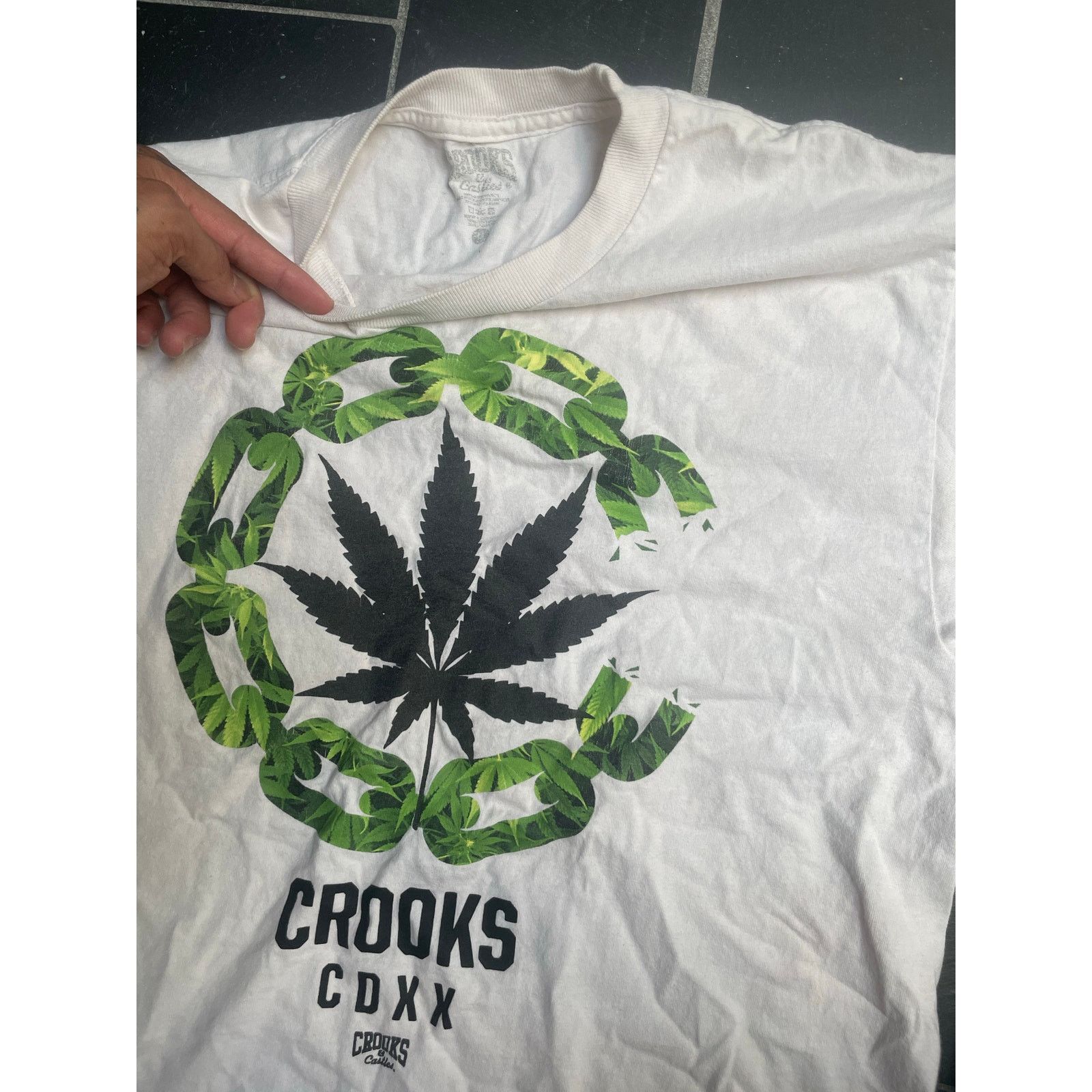 Crooks & Castles Crooks Marijuana Bud Graphic Tshirt Medium Size US M / EU 48-50 / 2 - 2 Thumbnail
